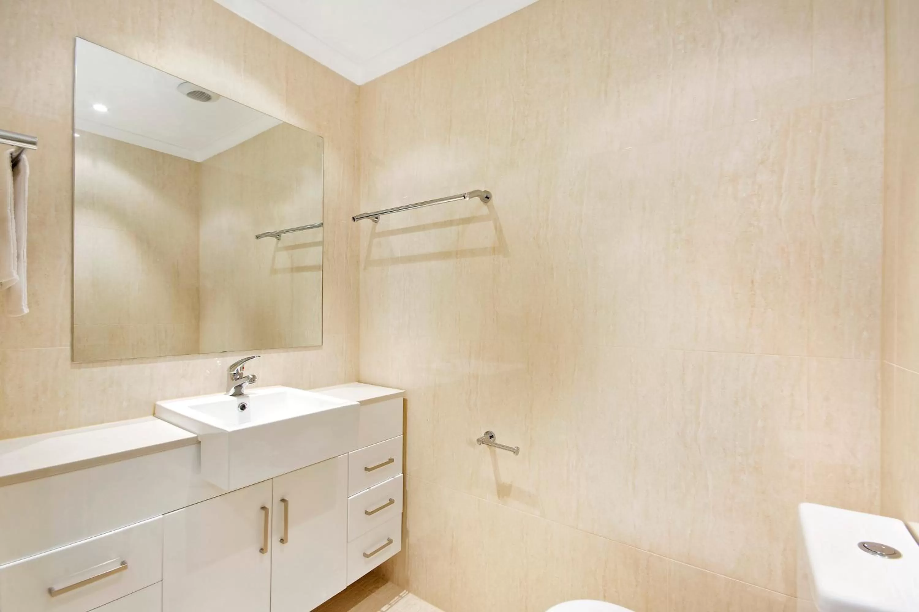 Bathroom in South Pacific Apartments