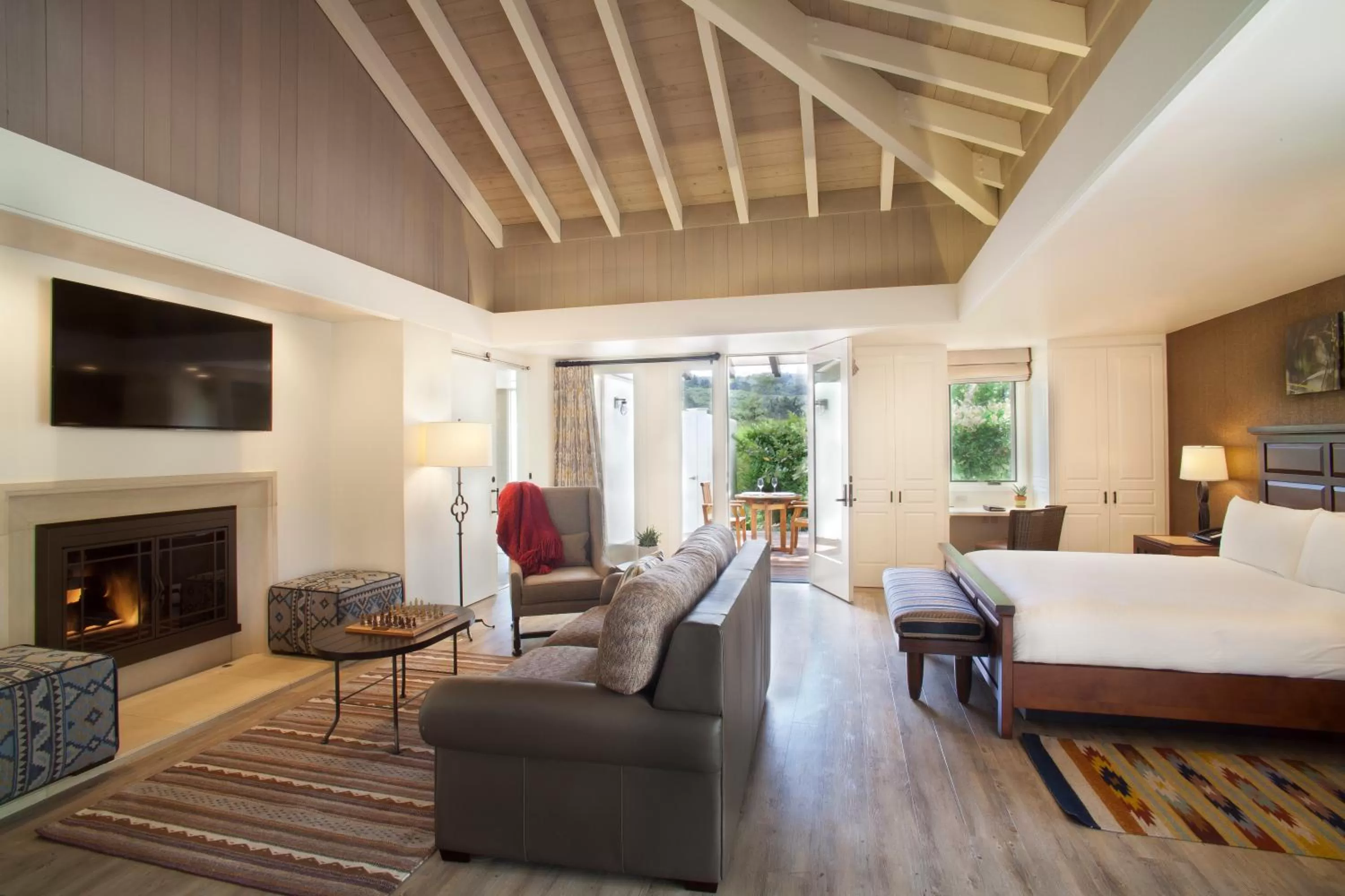 Bed in The Quail Lodge