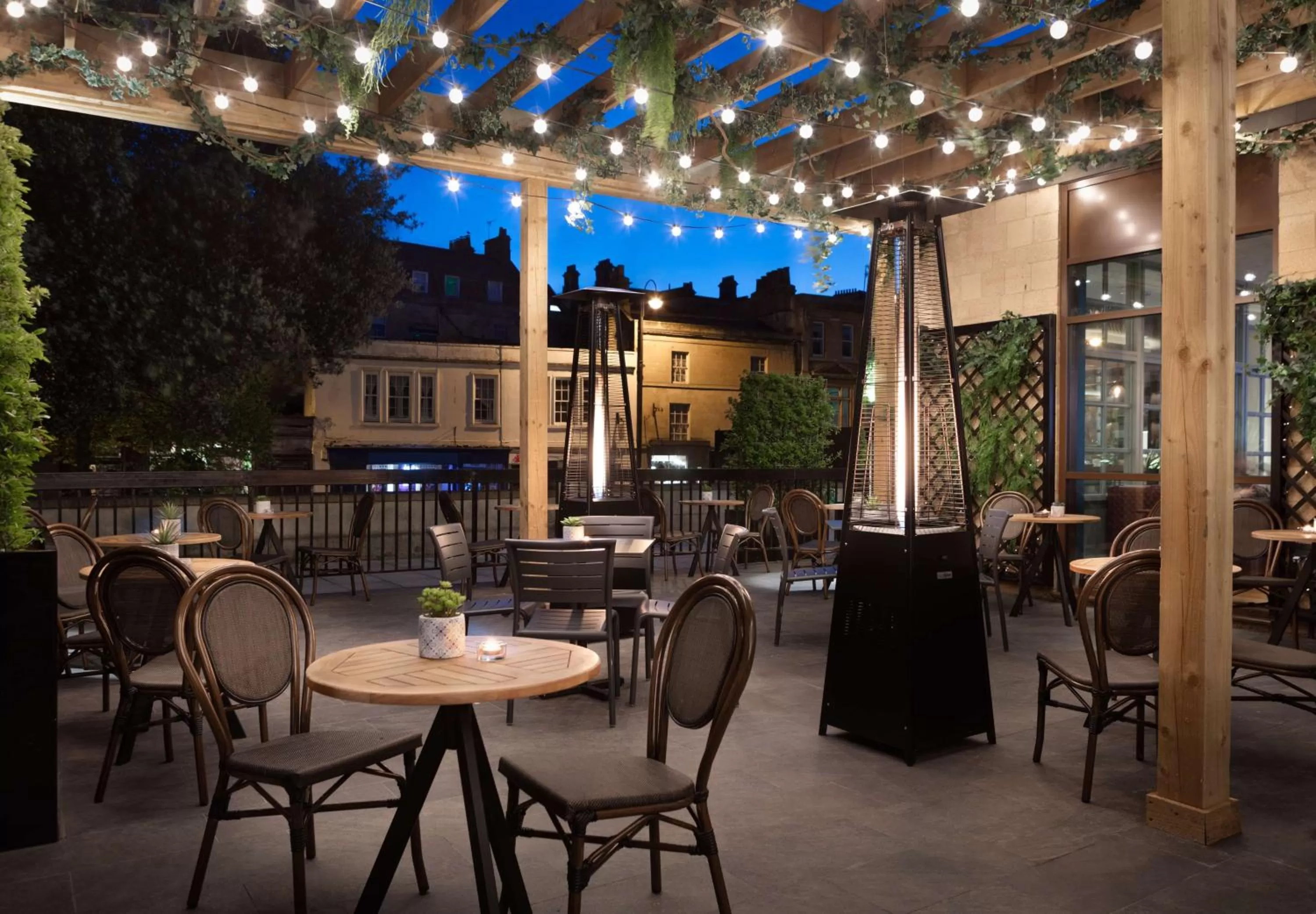 Patio in DoubleTree by Hilton Bath