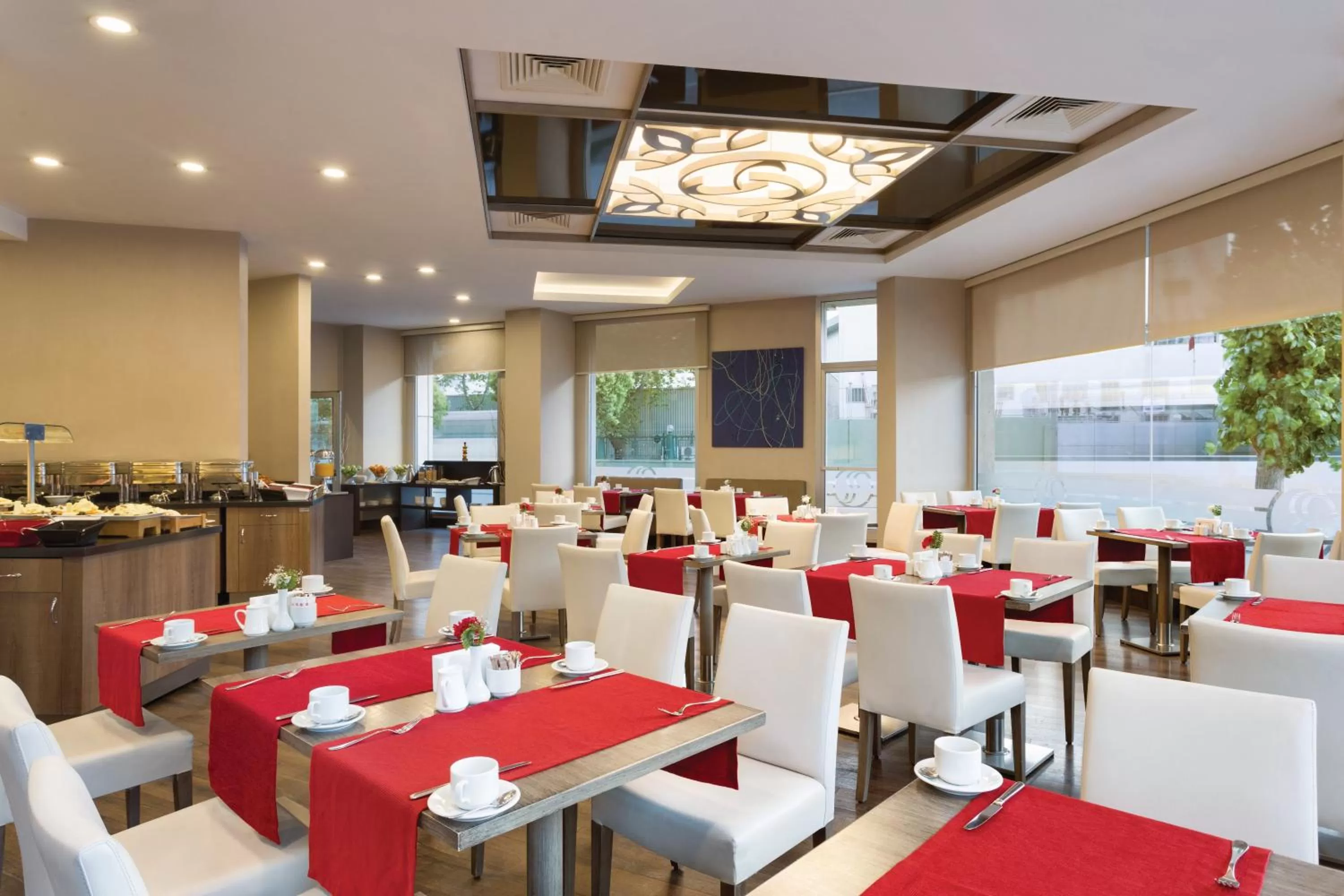 Restaurant/places to eat in Ramada Plaza By Wyndham Izmir