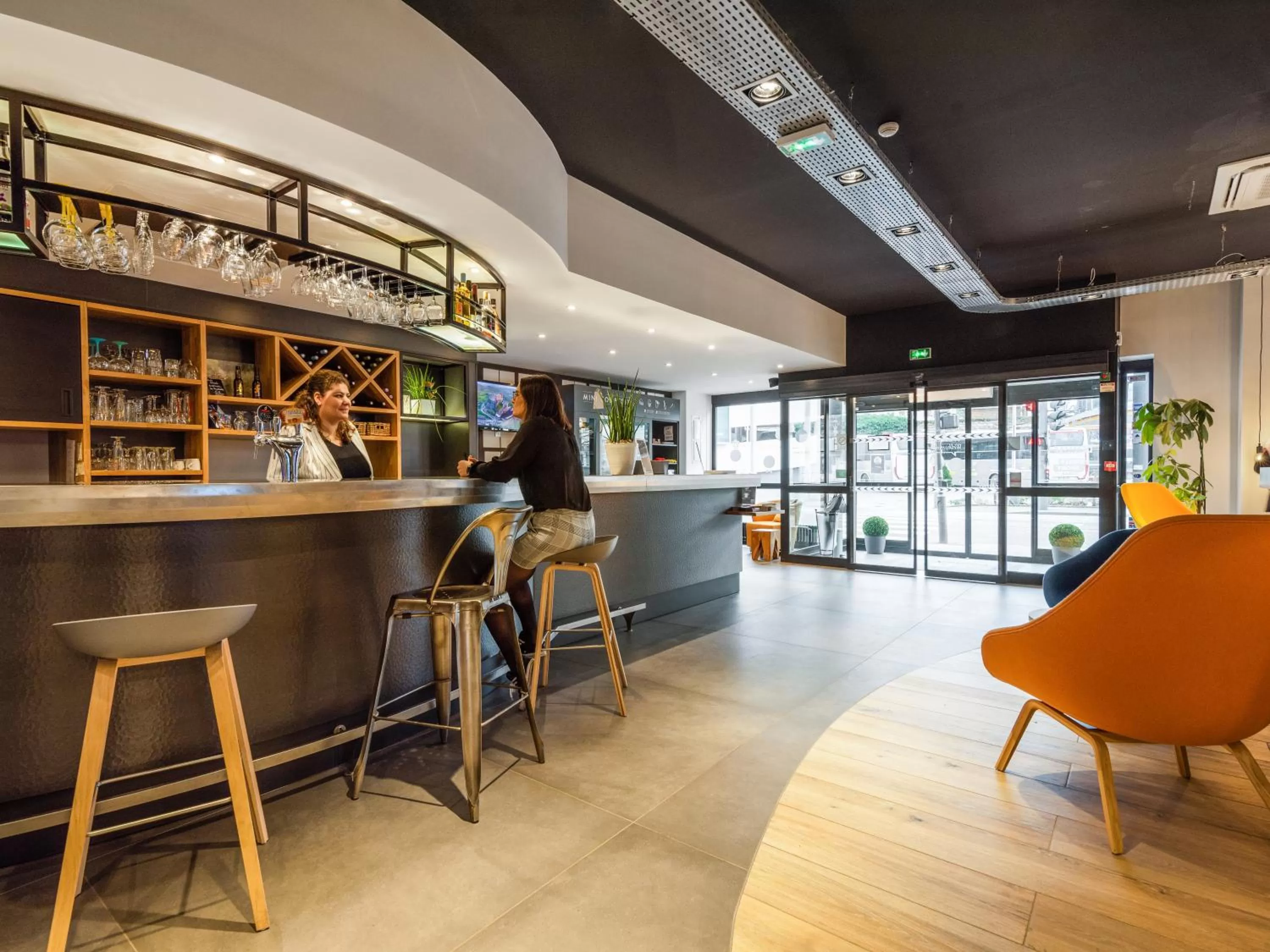 Lobby or reception in Campanile Epinal Centre - Gare