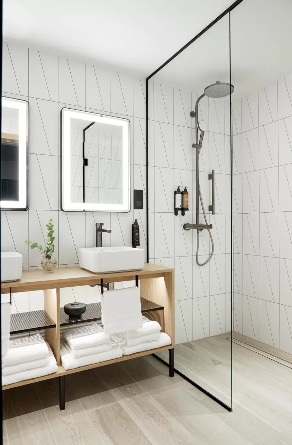 Shower in PURO Łódź Centrum