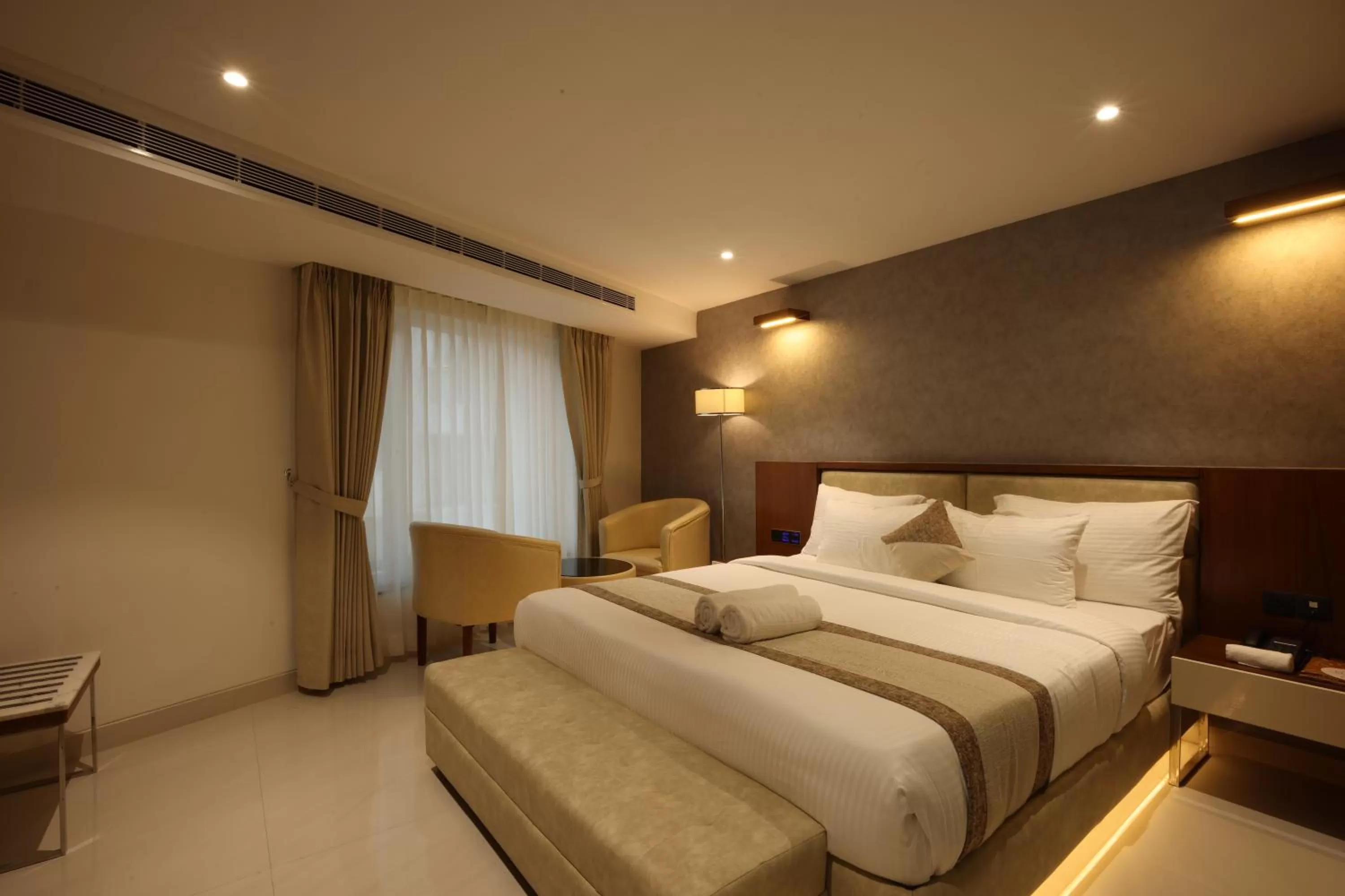 Bedroom, Bed in Royal Plaza Suites by RAK Rooms, Mangaluru