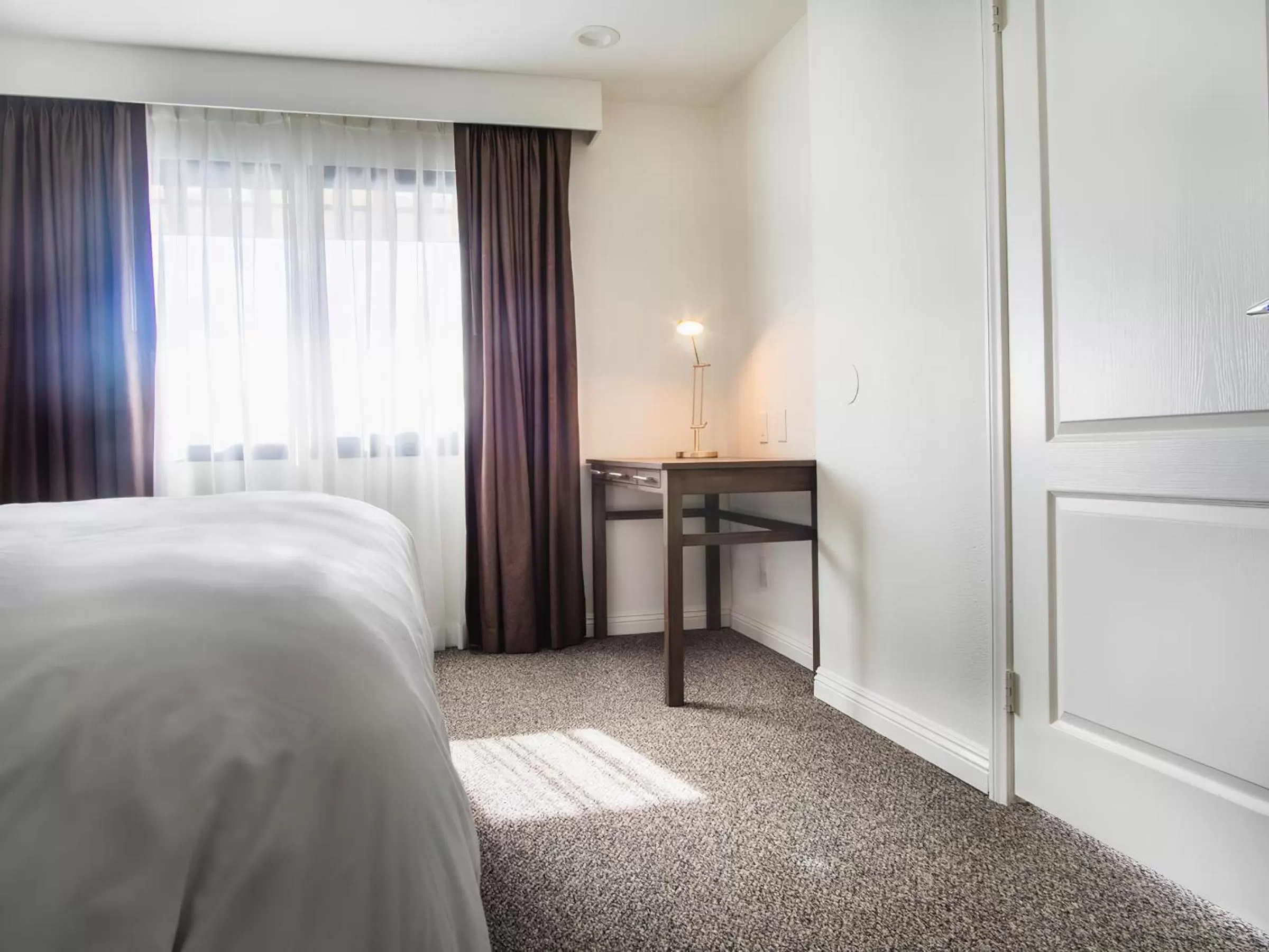 Bedroom, Bed in Serene Vegas Boutique Hotel Las Vegas