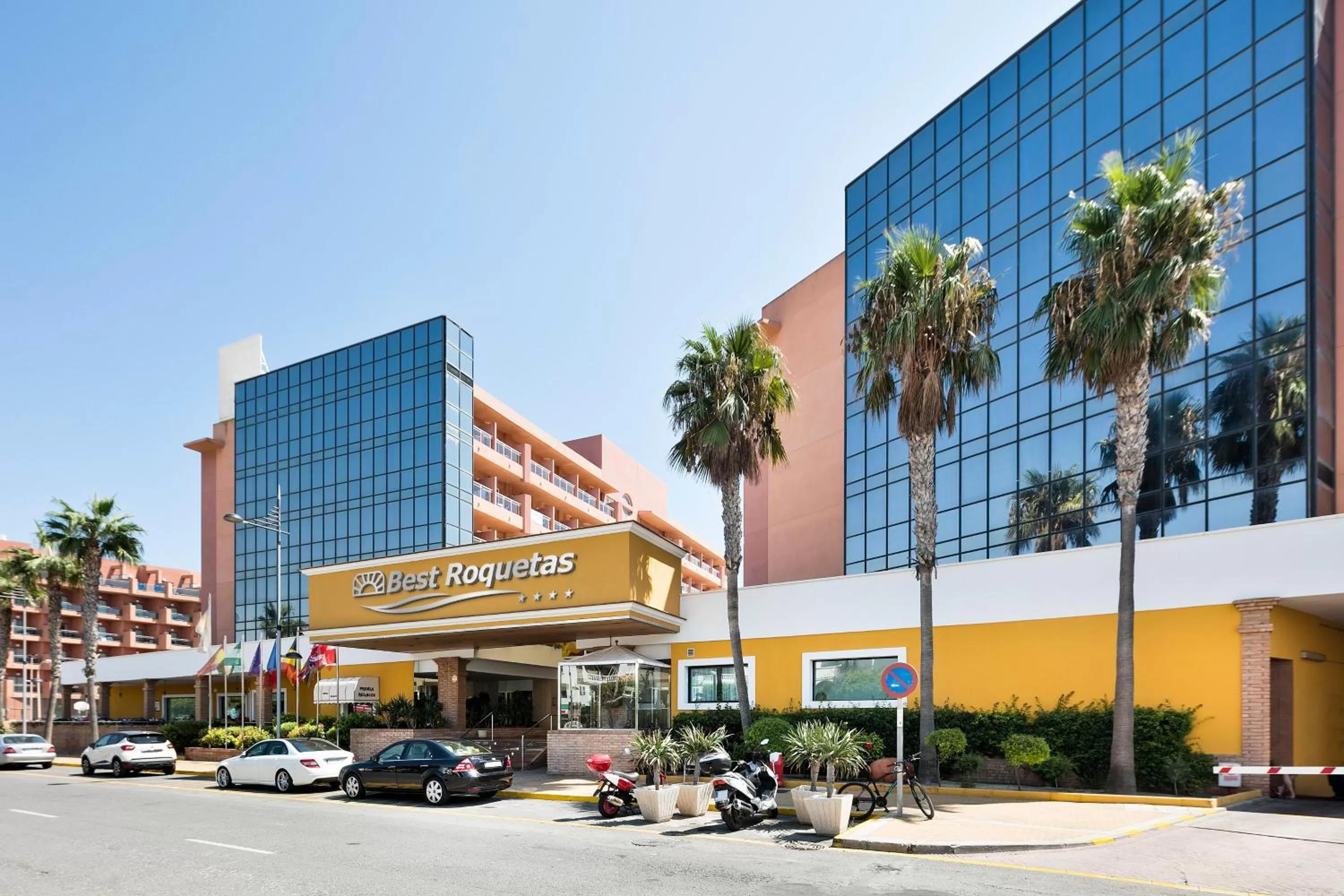 Property building in Hotel Best Roquetas