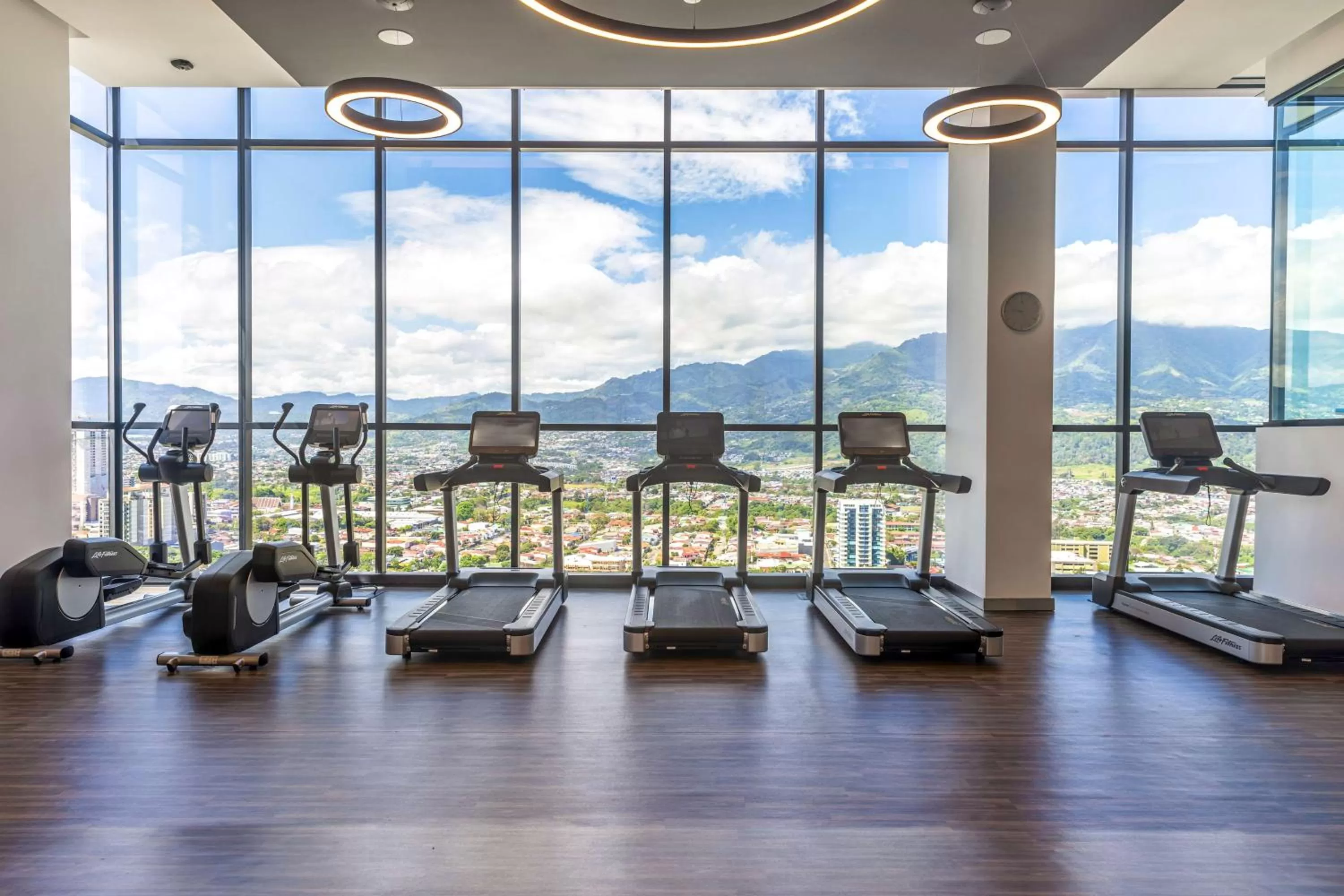 Fitness centre/facilities in Hilton San Jose La Sabana