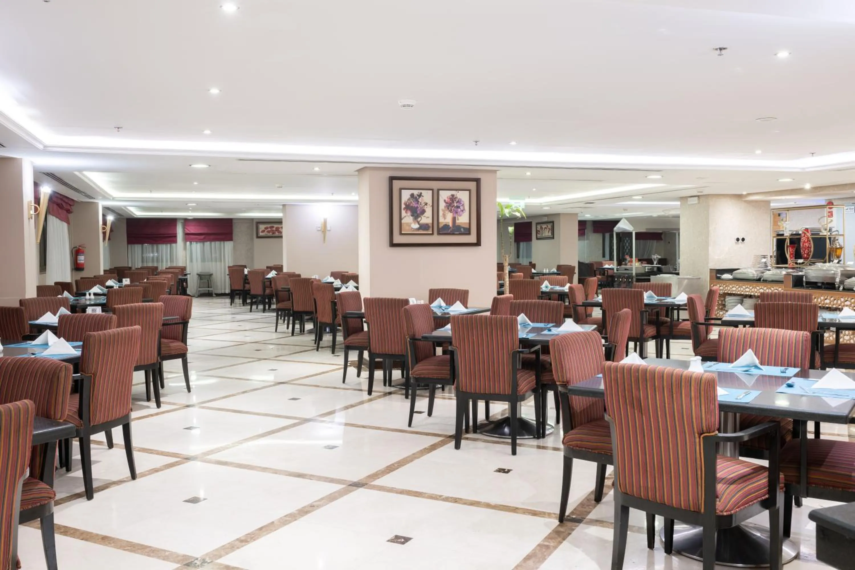Restaurant/places to eat in Millennium Al Aqeeq Hotel