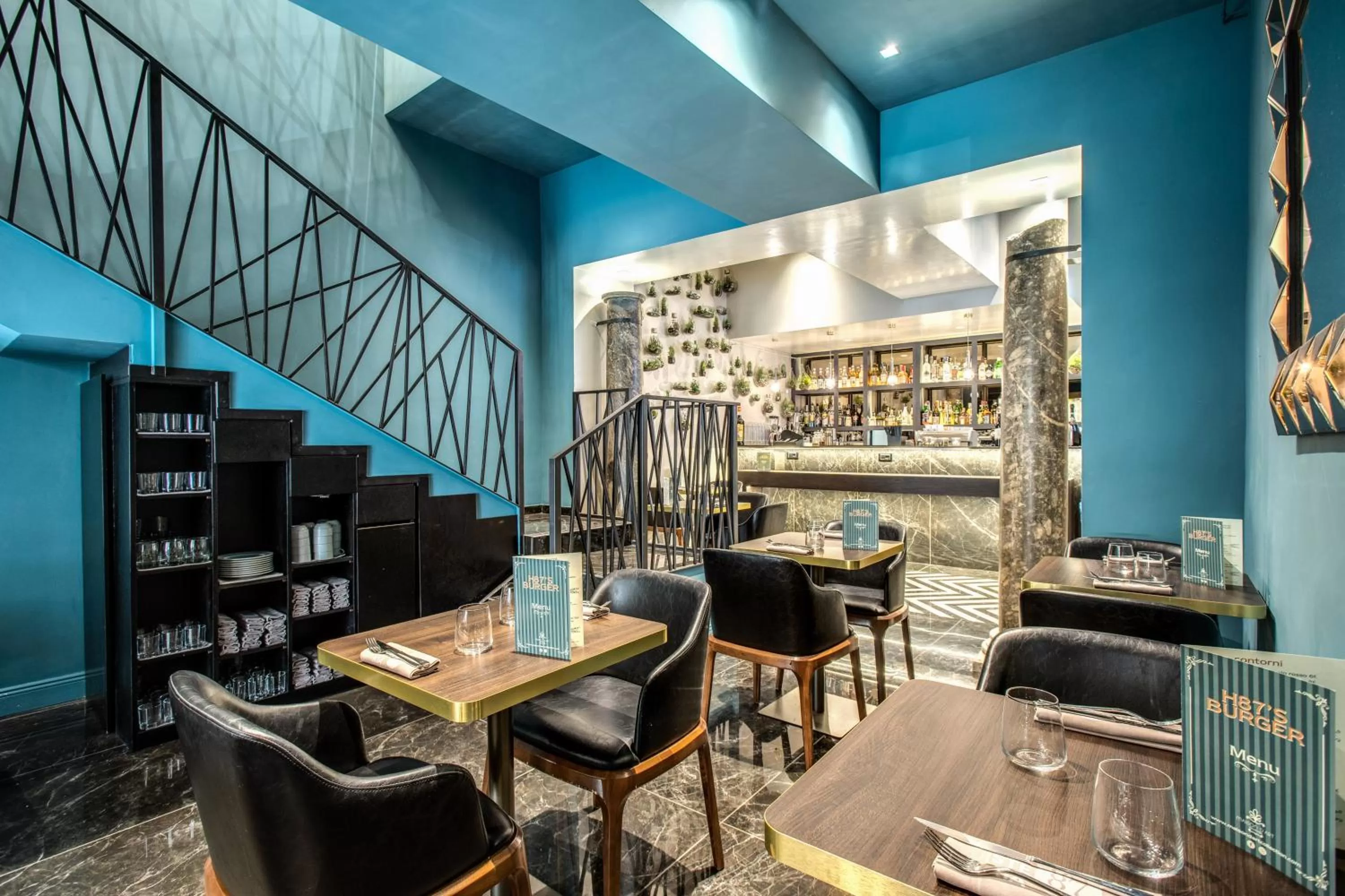 Restaurant/places to eat in Hotel 87 eighty-seven - Maison d'Art Collection