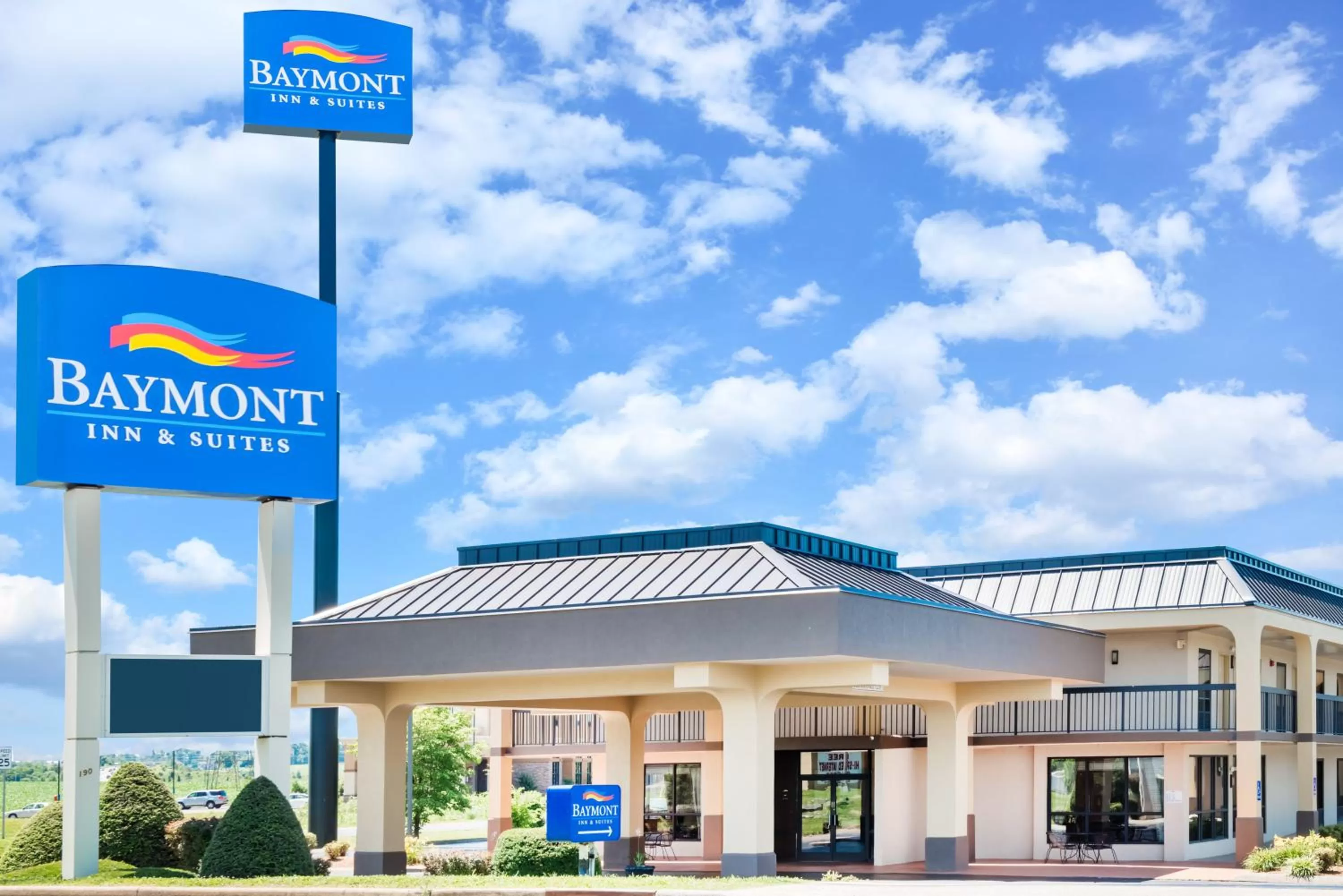 Property building in Baymont by Wyndham Clarksville Northeast