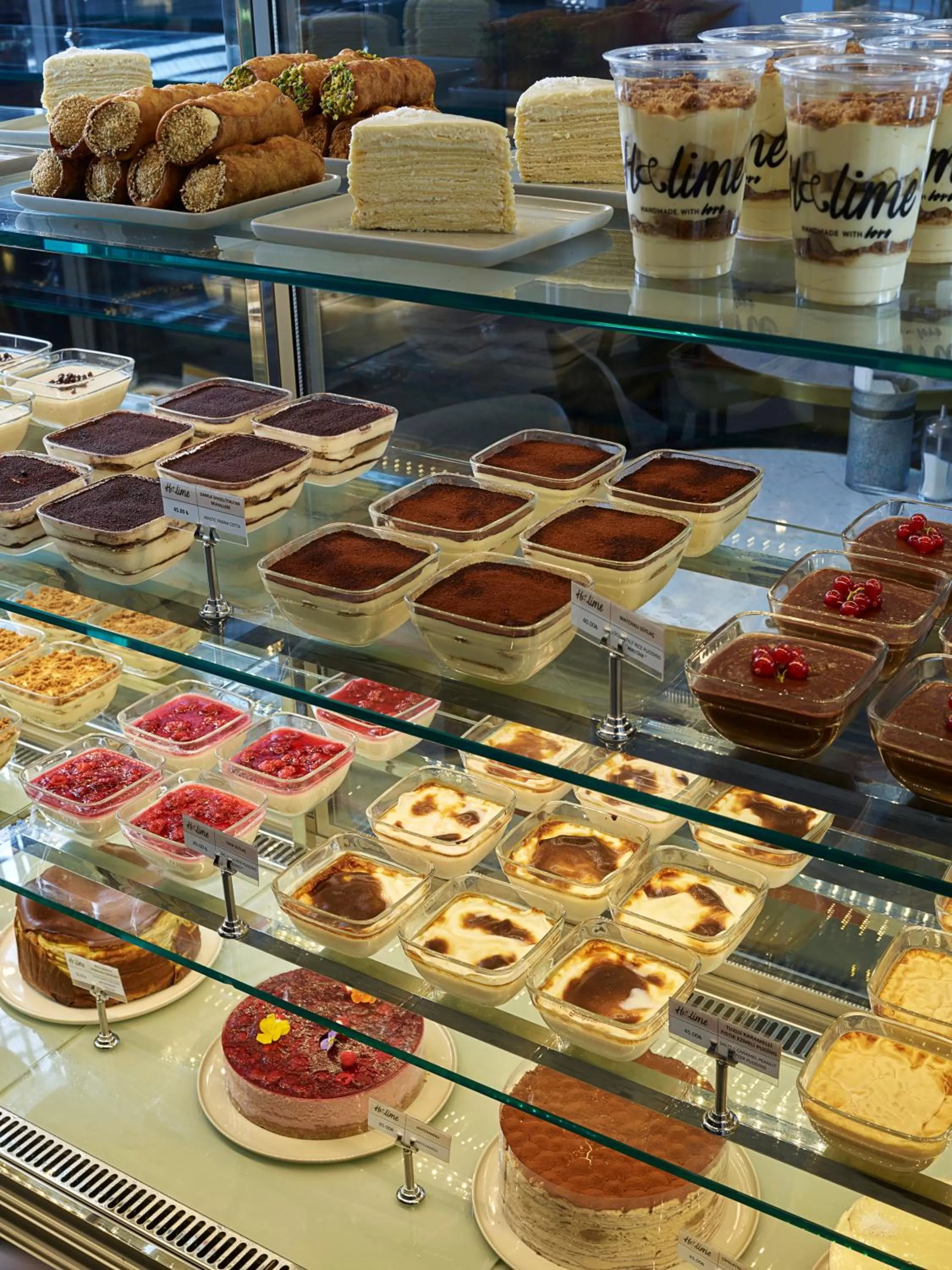 Restaurant/places to eat in Stayso The House Hotel