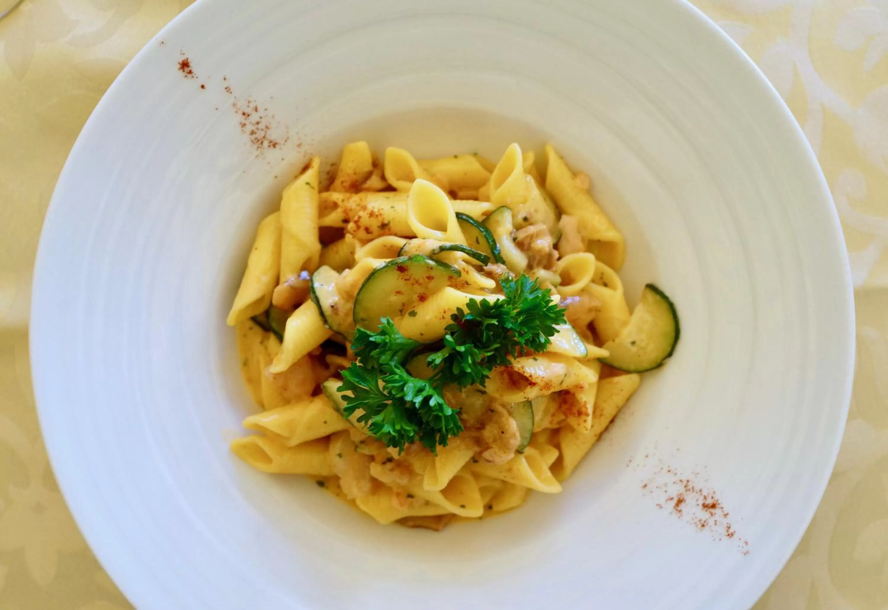 Food in Hotel Victoria