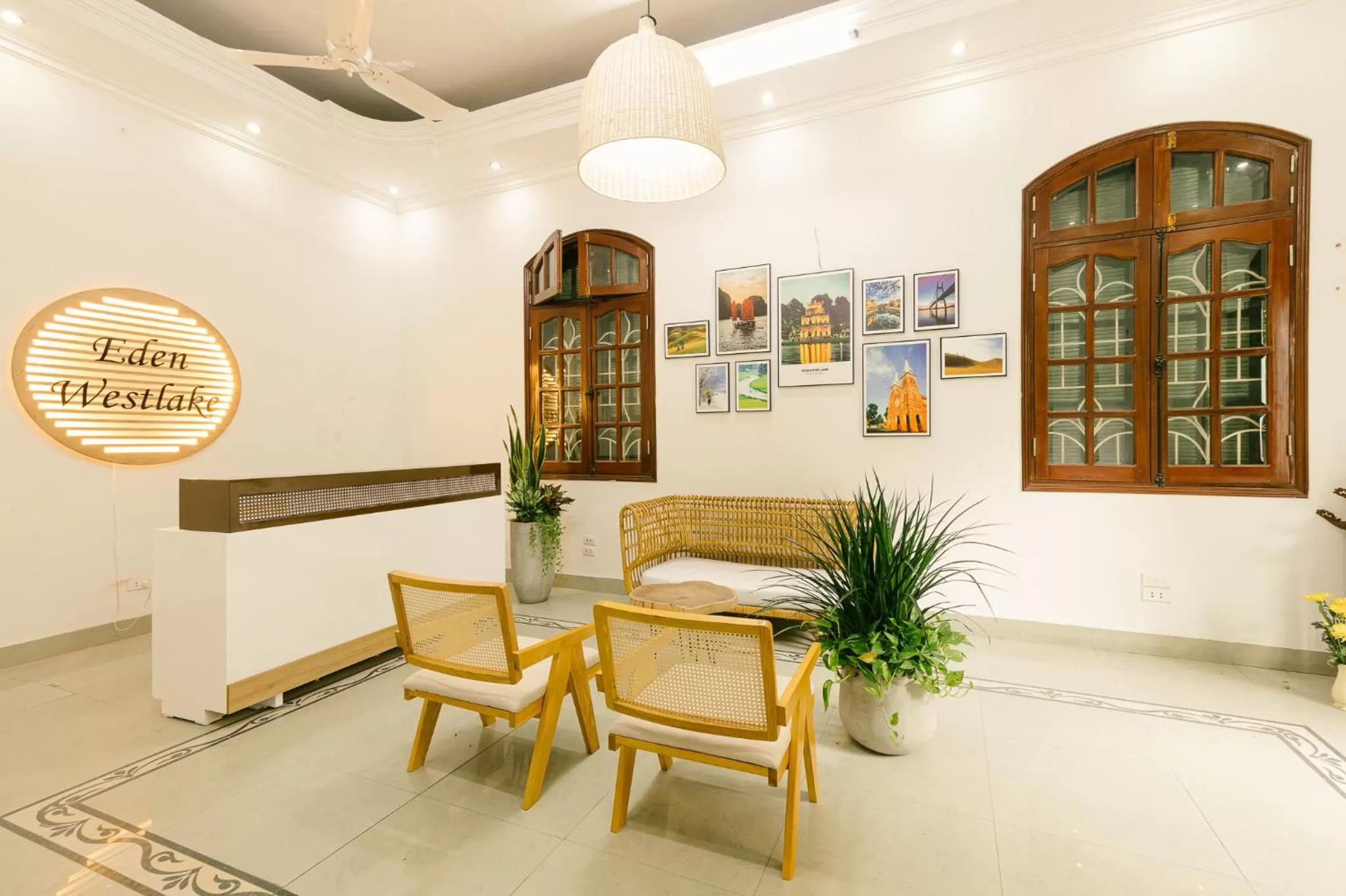 Lobby or reception in Eden Westlake Hotel