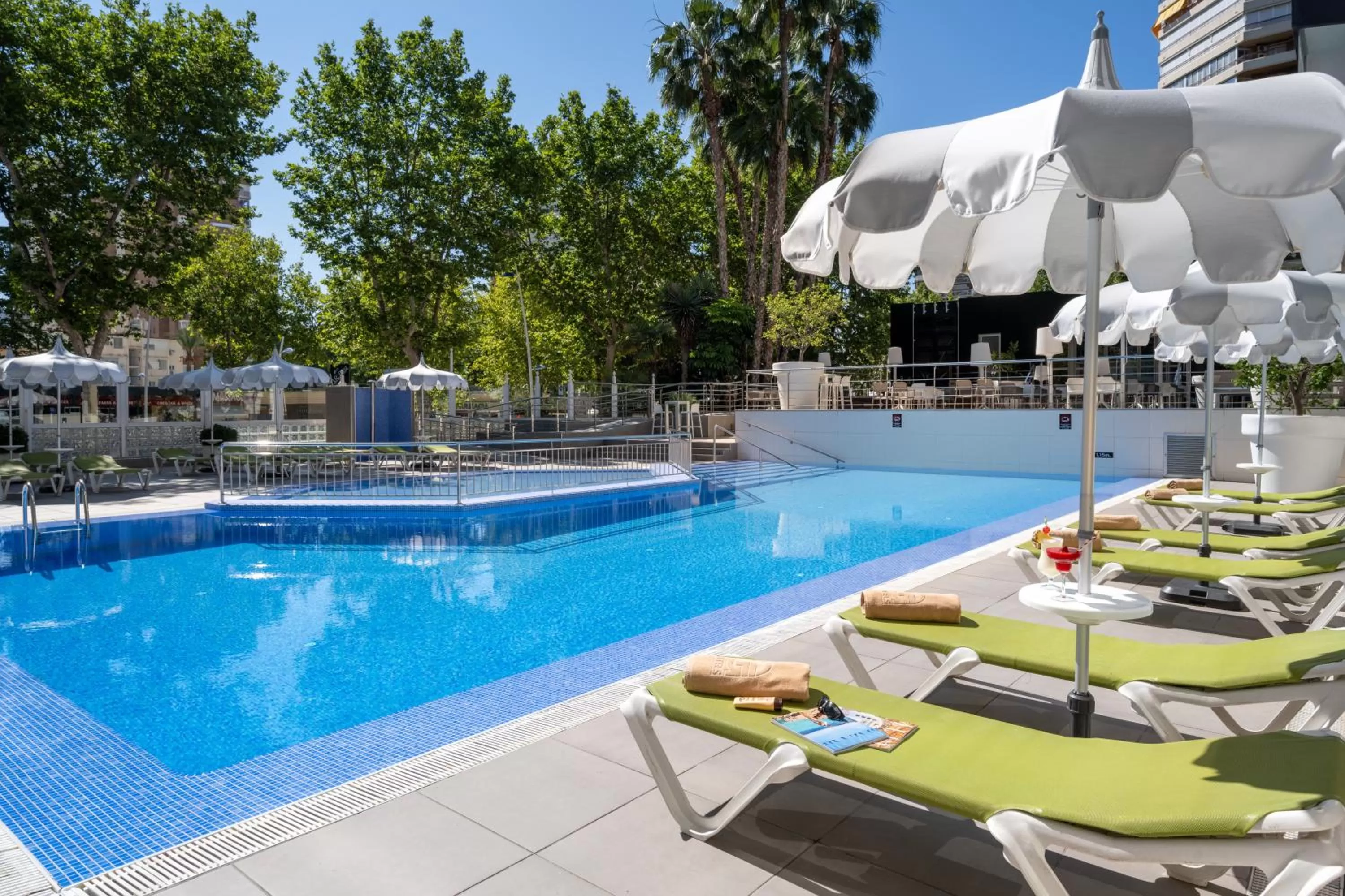 Swimming pool in Climia Belroy 4 Sup