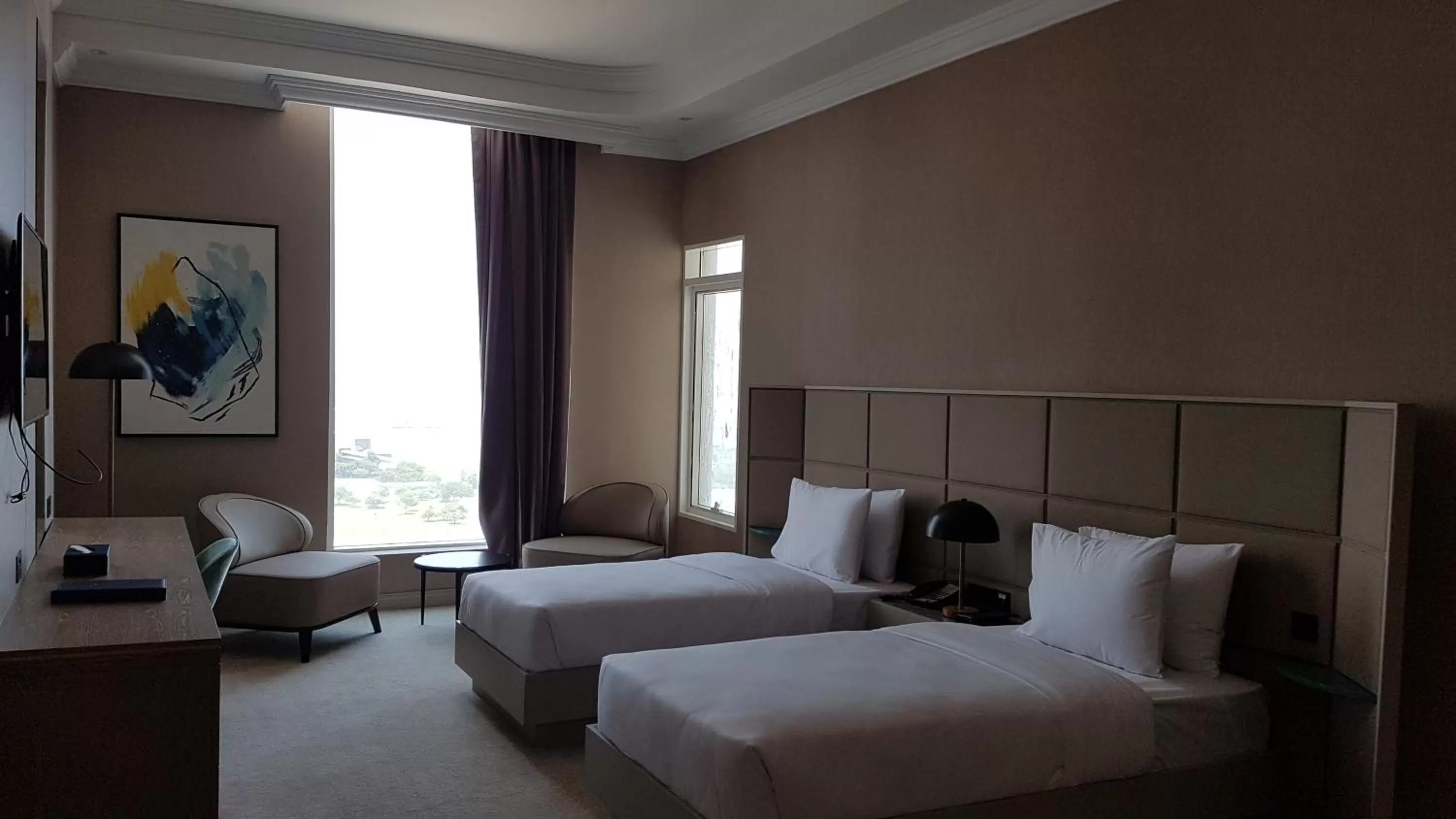 Bedroom, Bed in Horizon Manor Hotel