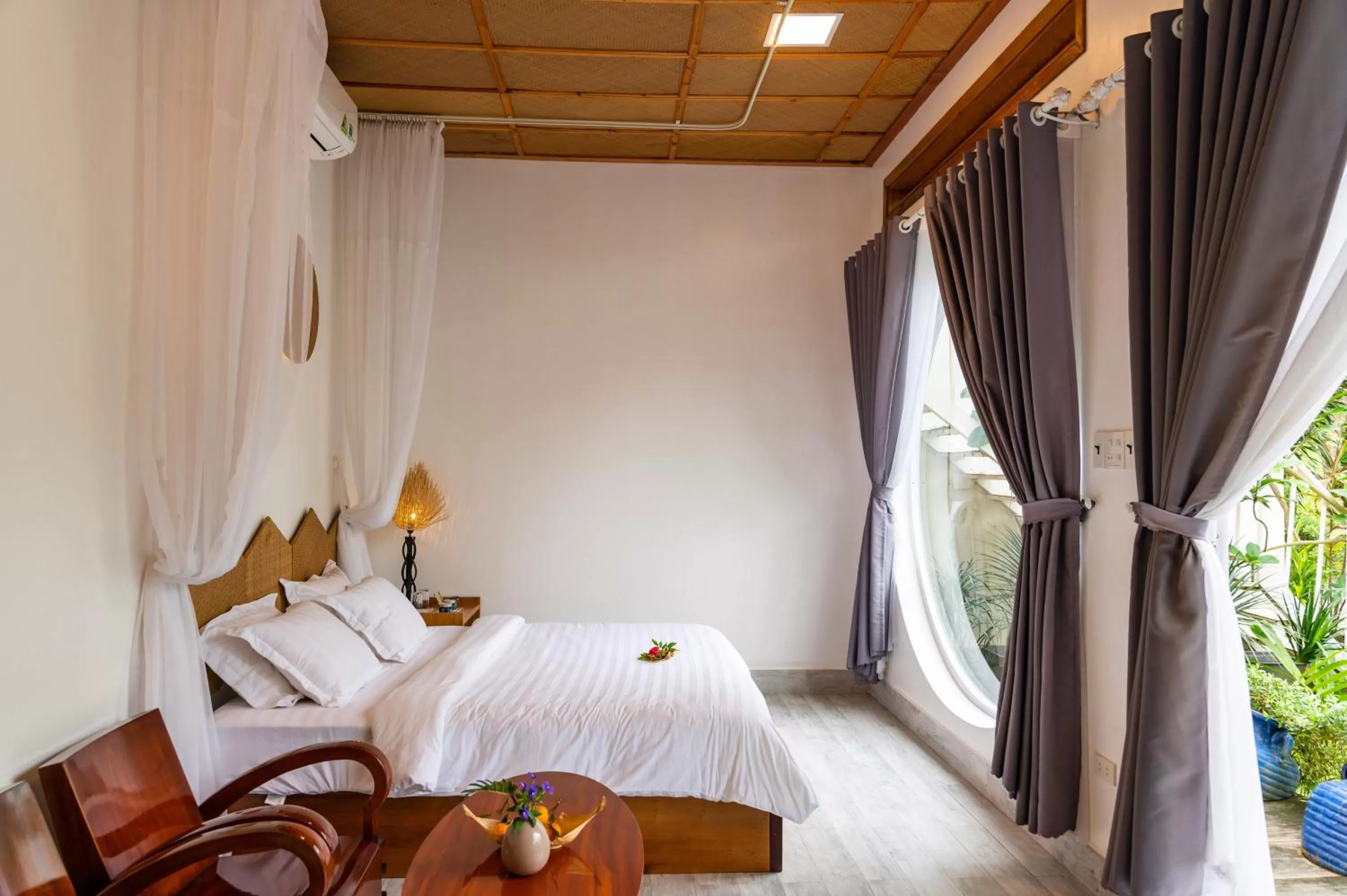 Bedroom, Bed in Binh Minh Eco Lodge