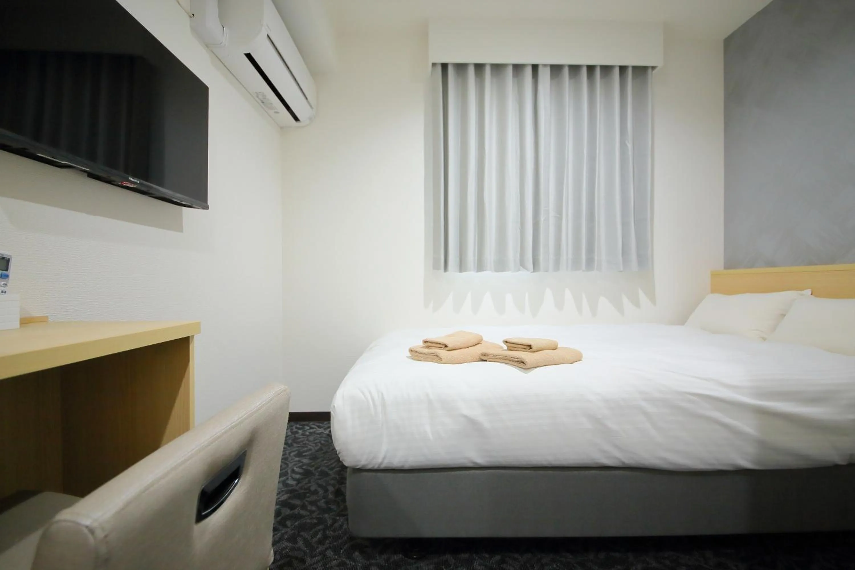 TV and multimedia, Bed in Hotel Shin-Imamiya