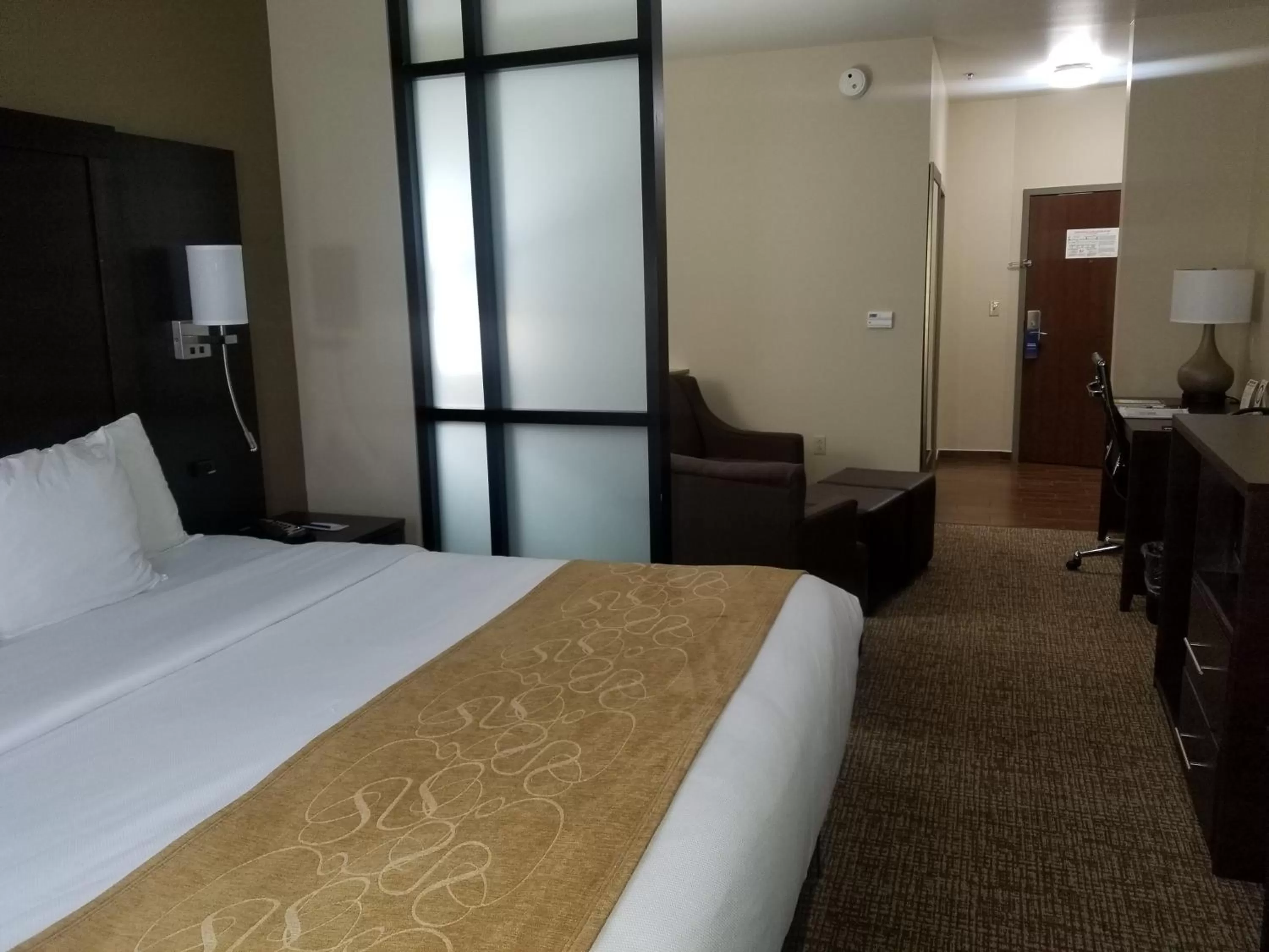 King Suite - Non-Smoking in Comfort Suites Little Rock