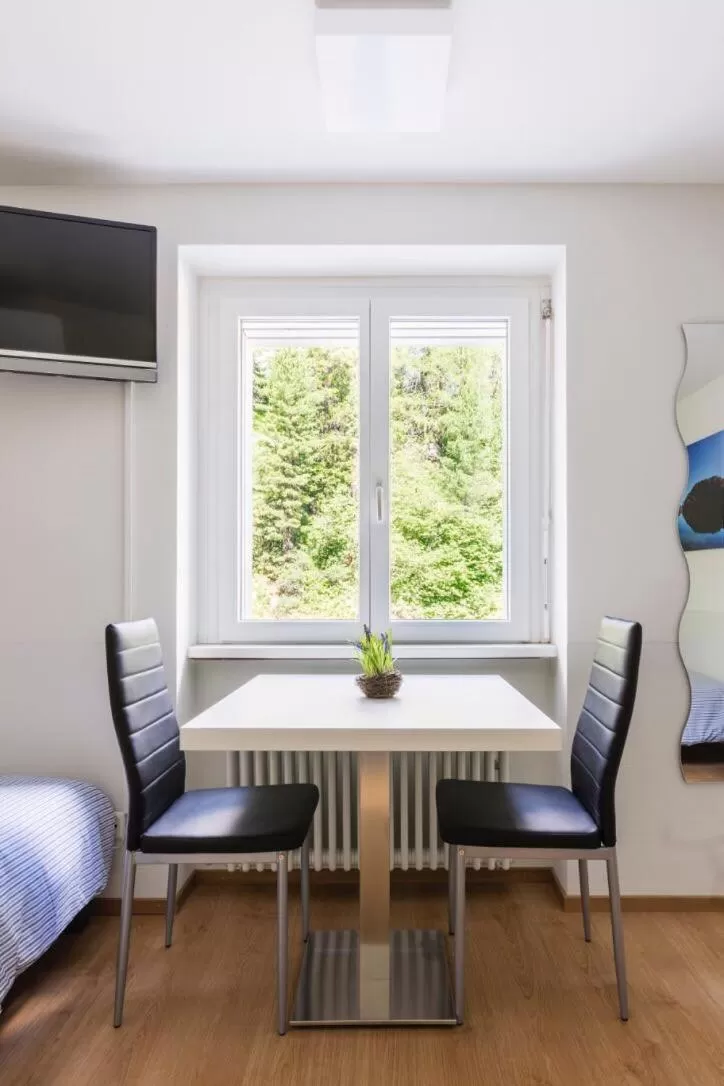 Dining area in b&b River Inn