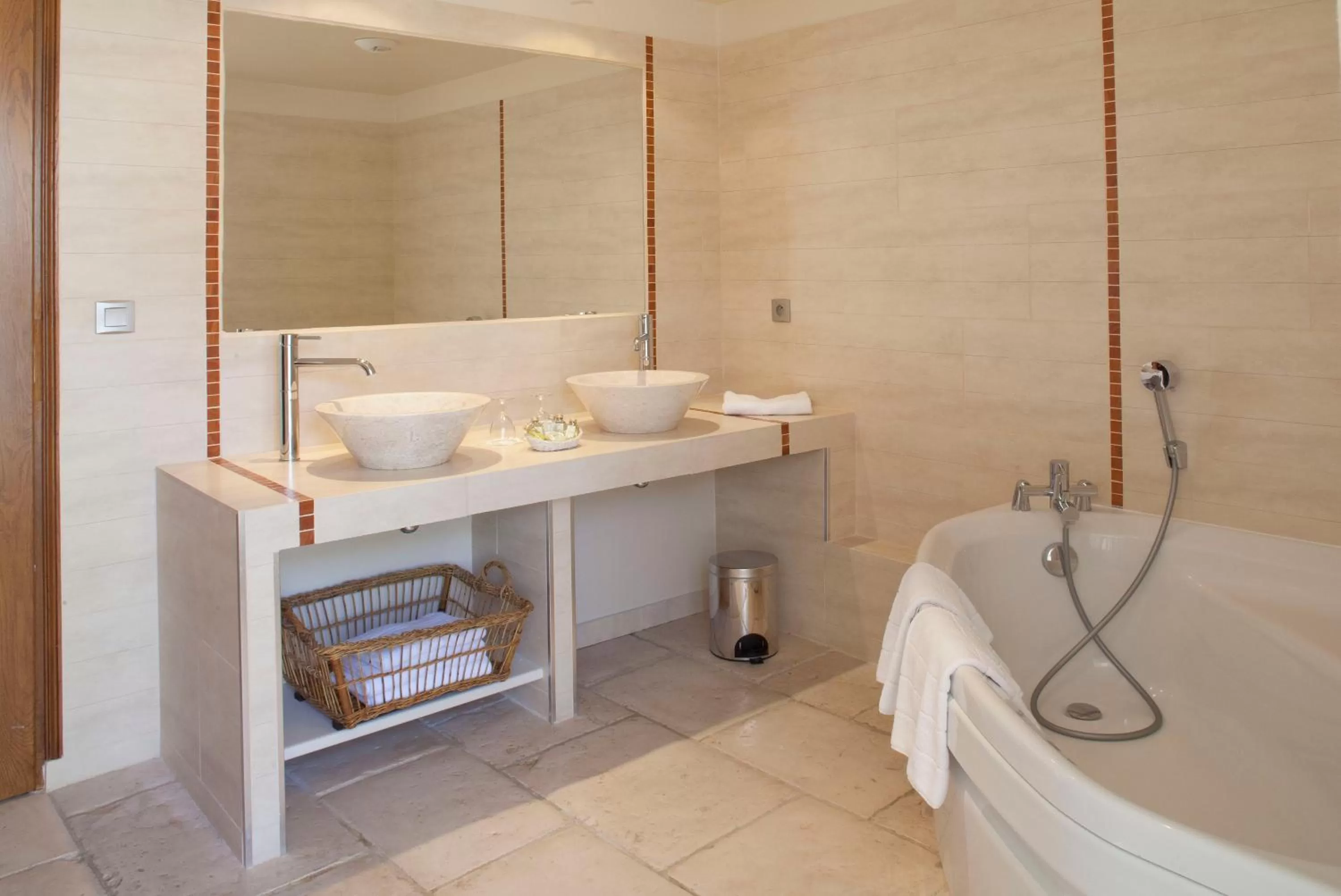 Bathroom in Hôtel Aux Vieux Remparts, The Originals Relais