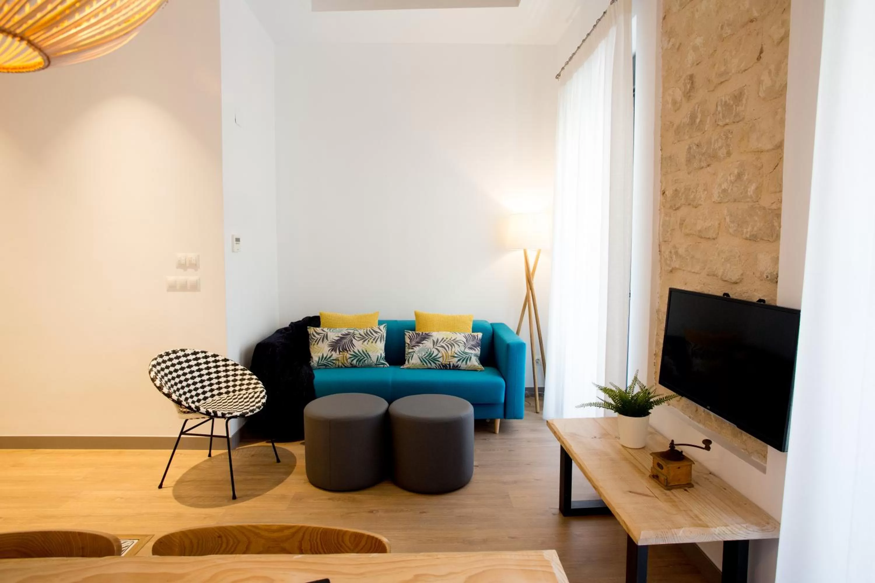 Seating area in S30 Reina Victoria