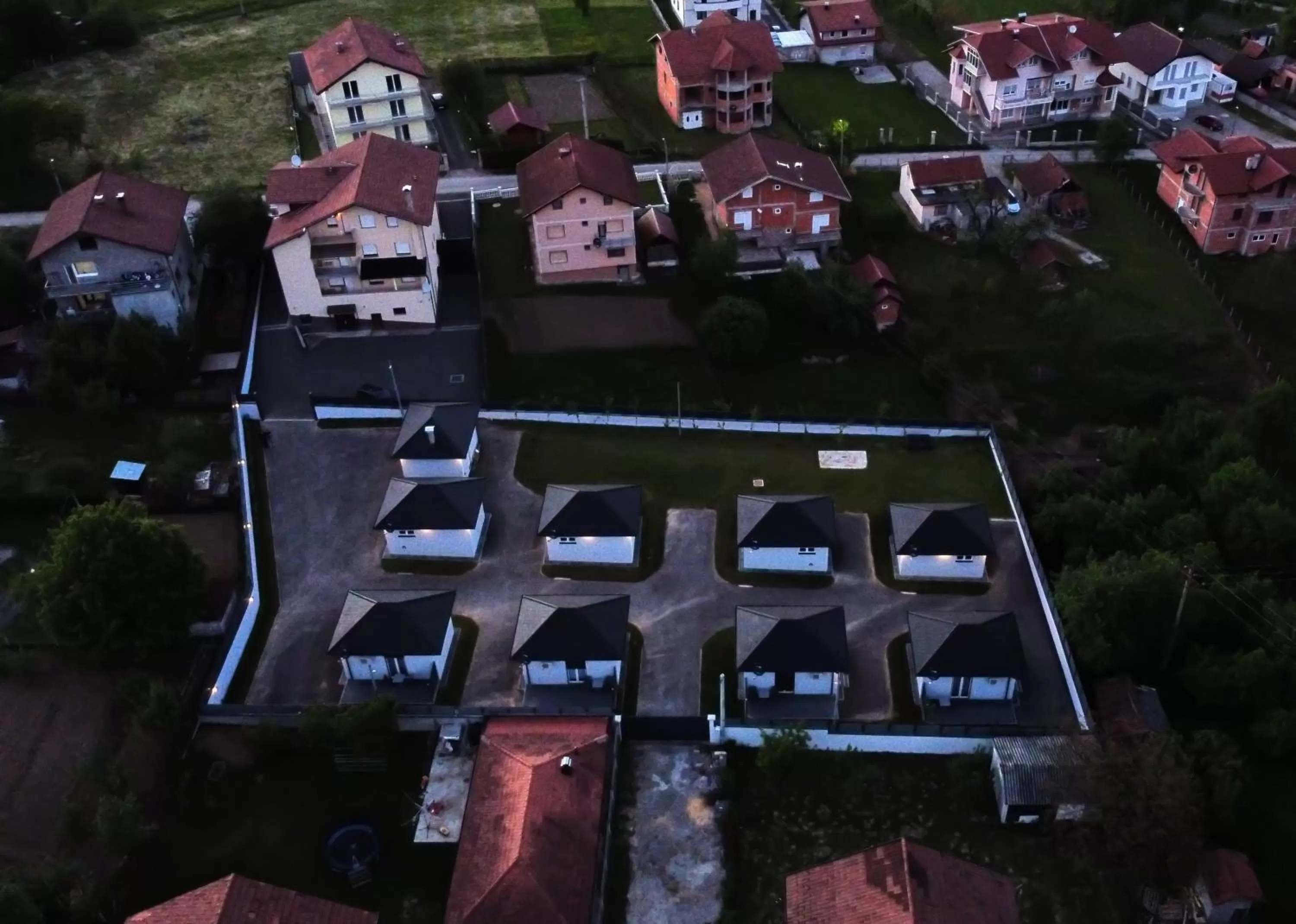 Property building in Apartmani i Bungalovi TROJKA