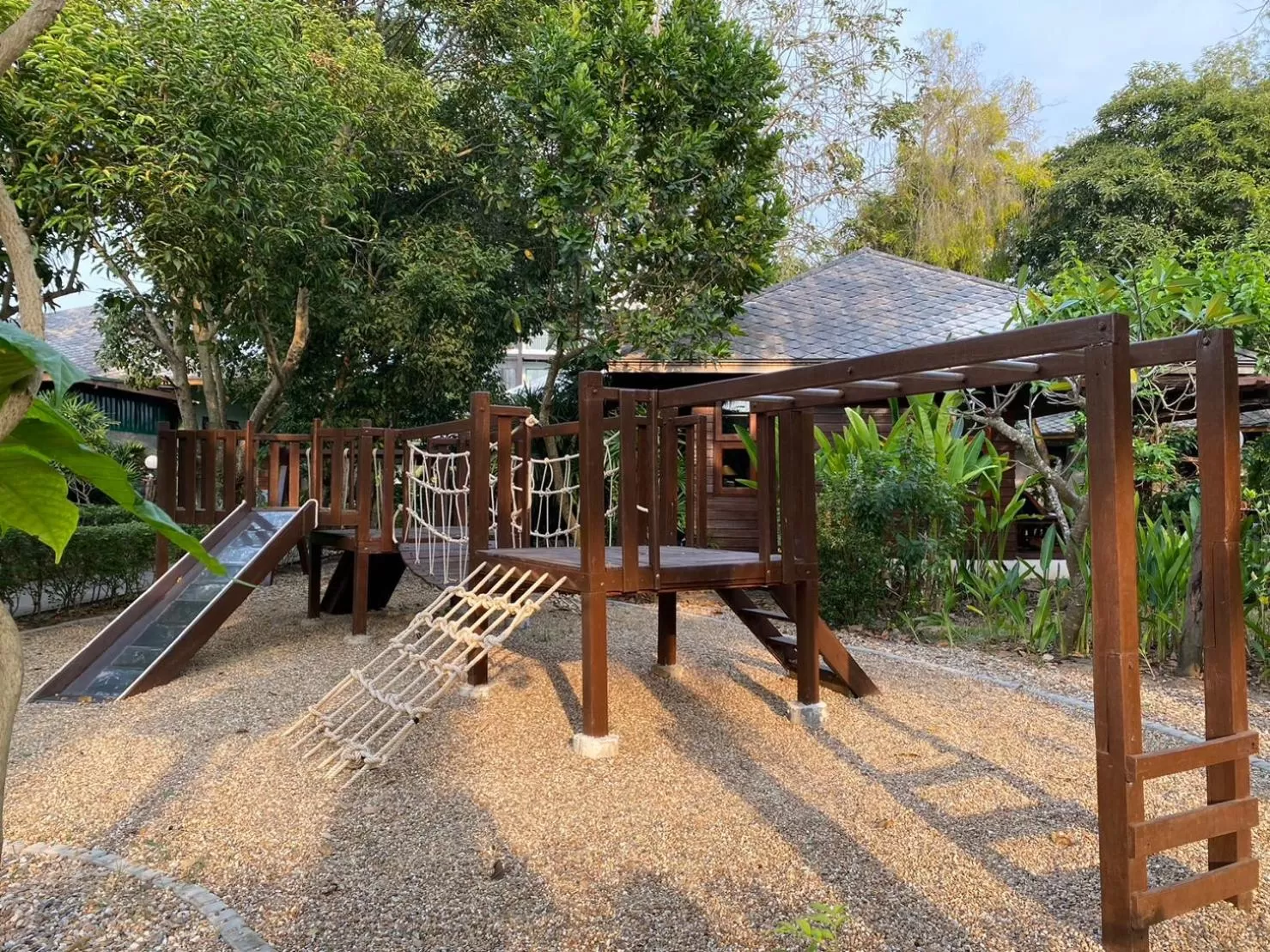 Children play ground in Maikaew Damnoen Resort