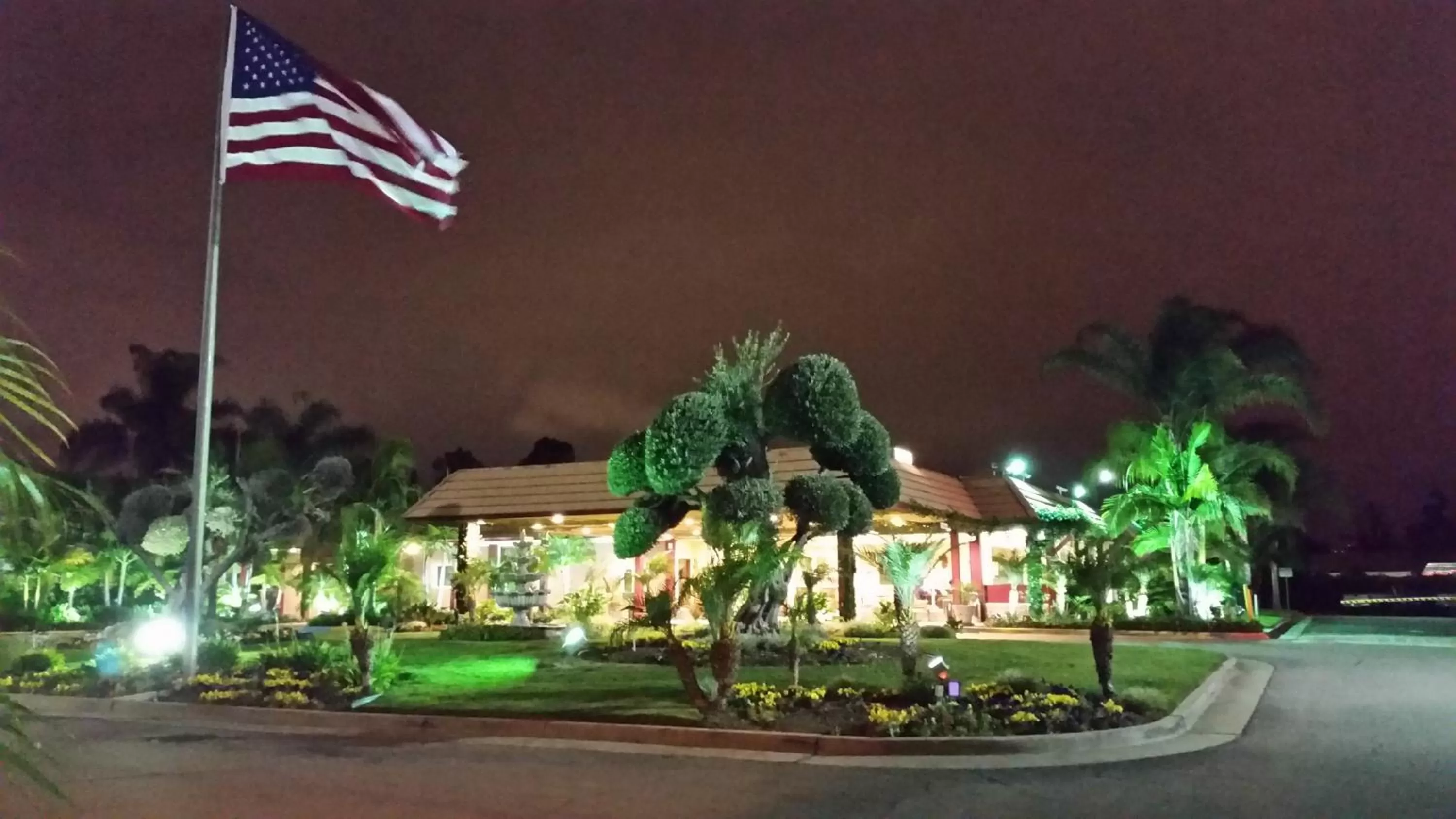 Property building in Ontario Airport Inn