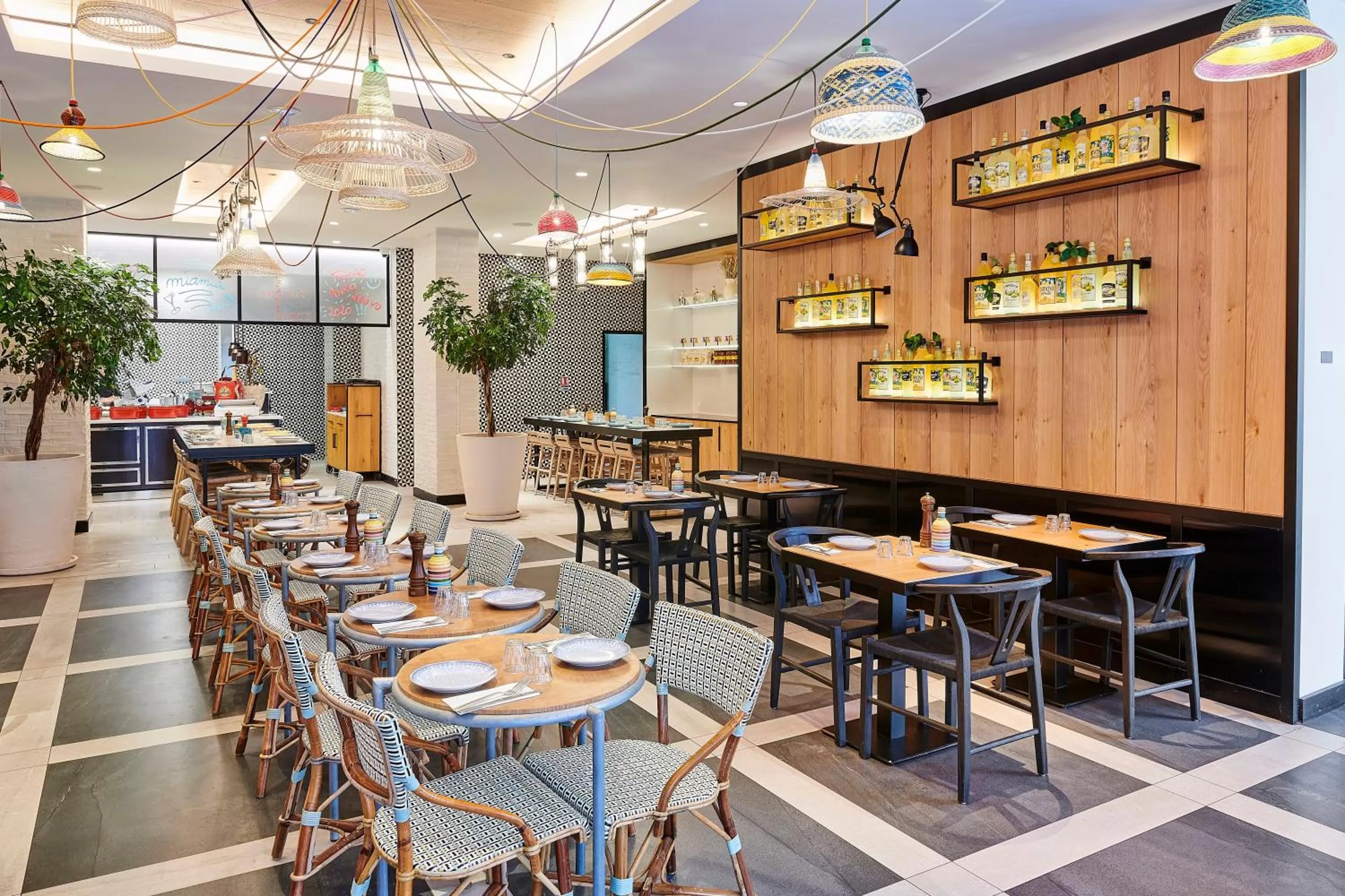 Restaurant/places to eat in Holiday Inn Nice by IHG