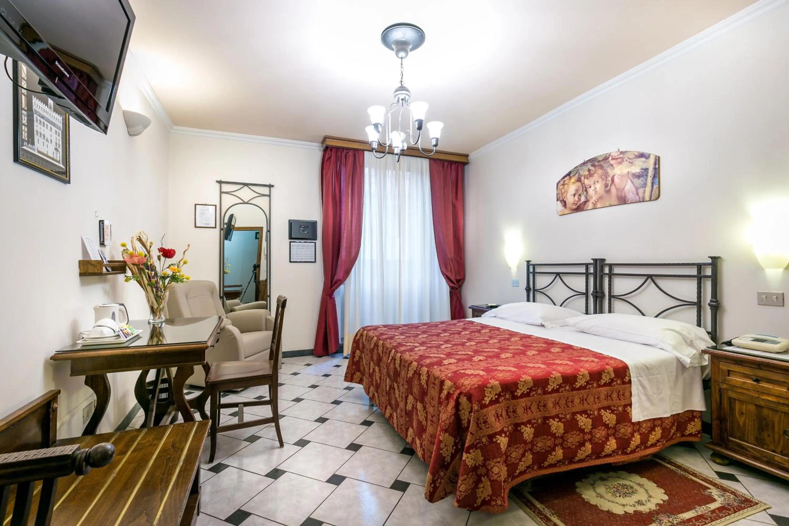 Photo of the whole room, Bed in Hotel Collodi Firenze