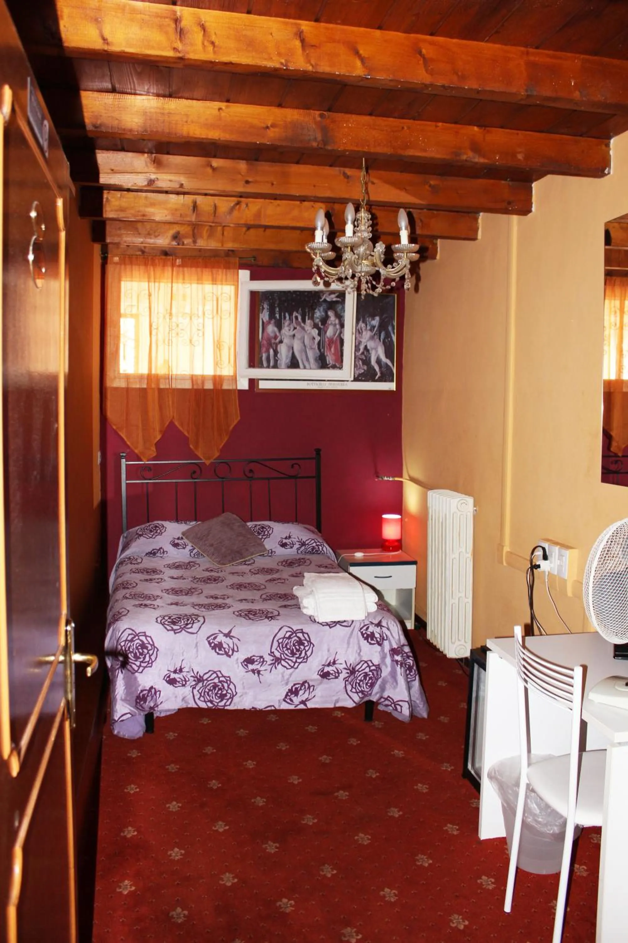 Photo of the whole room, Bed in Hotel San Lorenzo