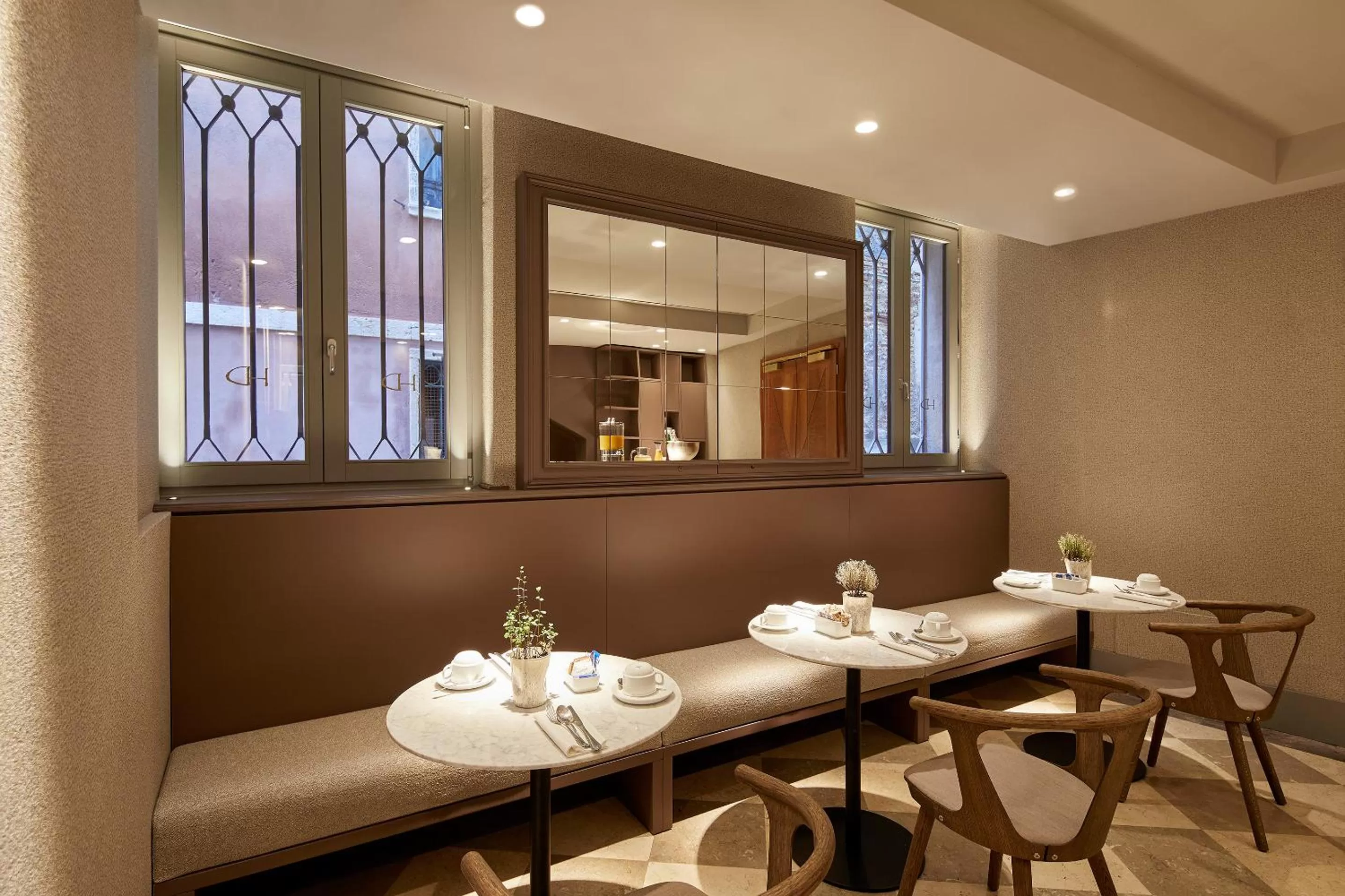 Buffet breakfast in Hotel Dei Dragomanni