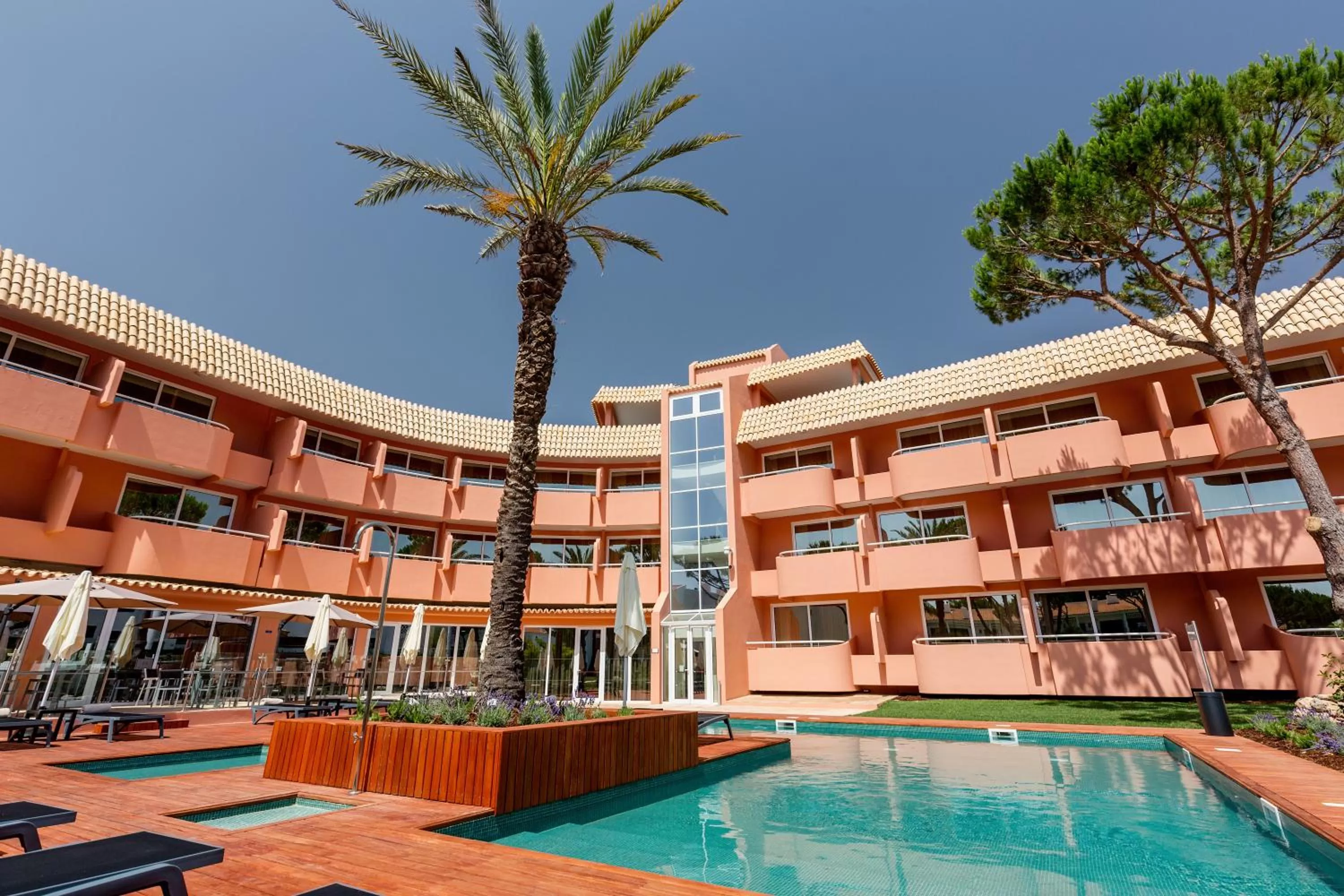 Property building in Vilamoura Garden Hotel
