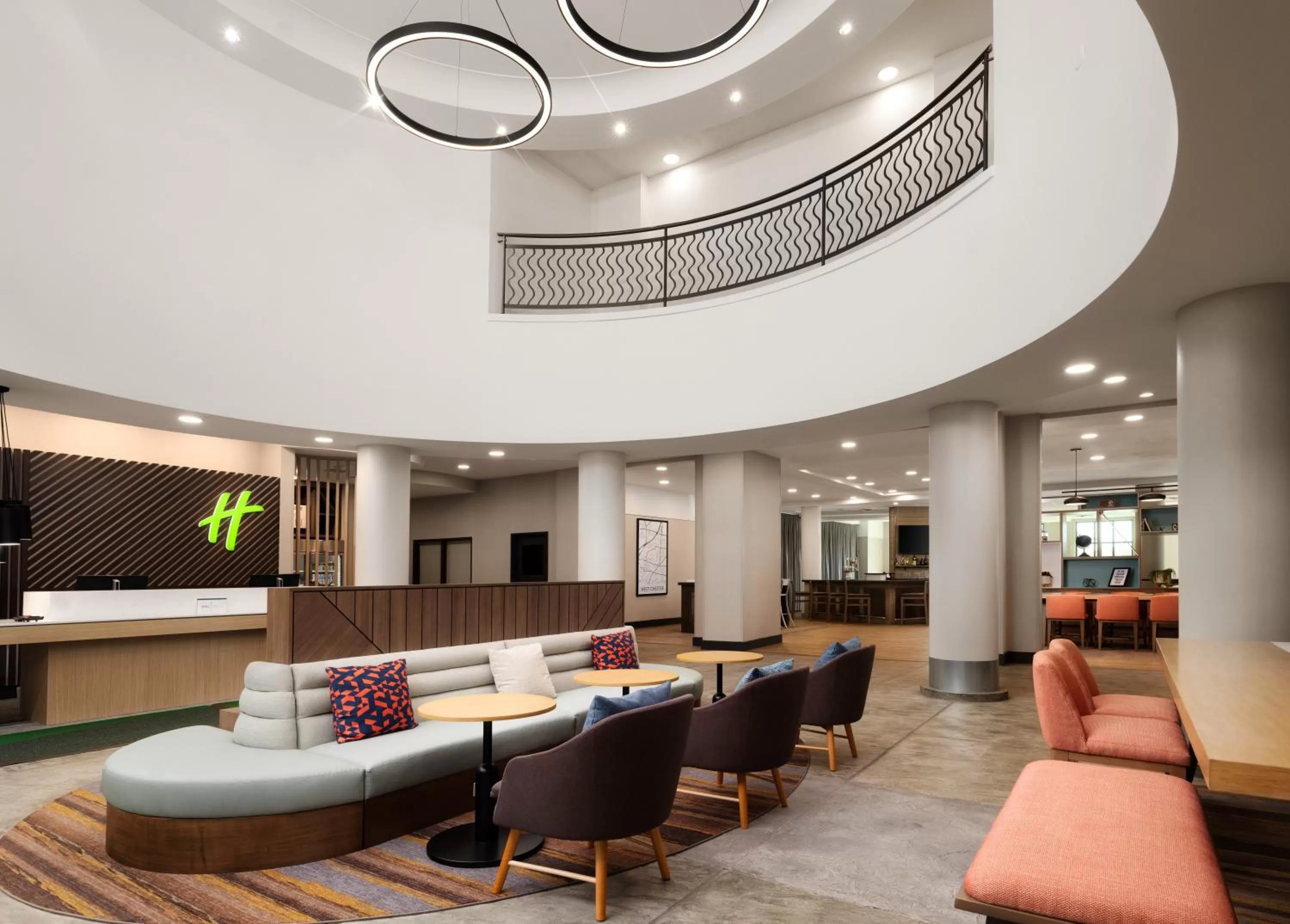 Lobby or reception in Holiday Inn - Cincinnati - Liberty Way by IHG