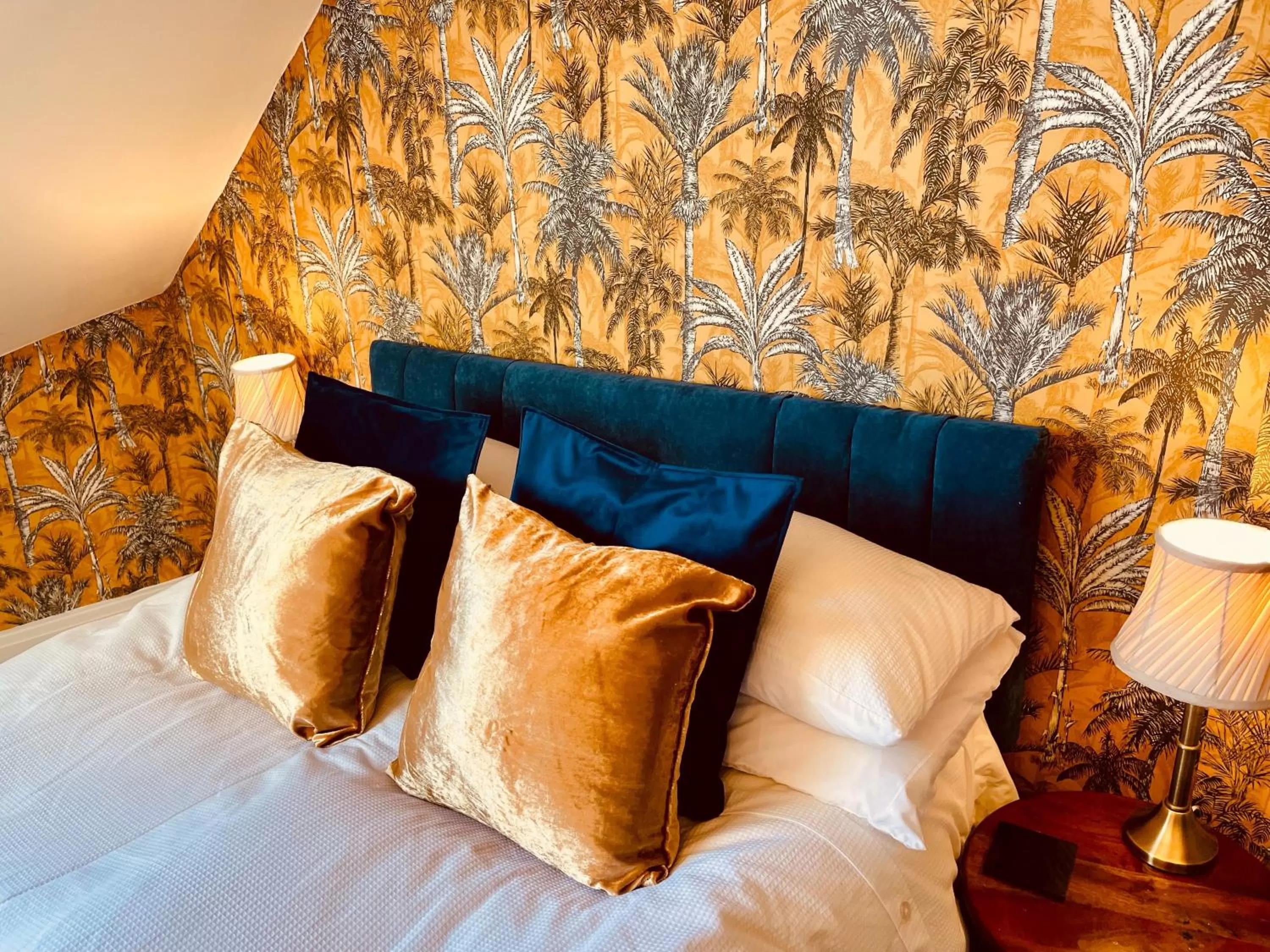 Bedroom, Bed in The Old Registry guest house