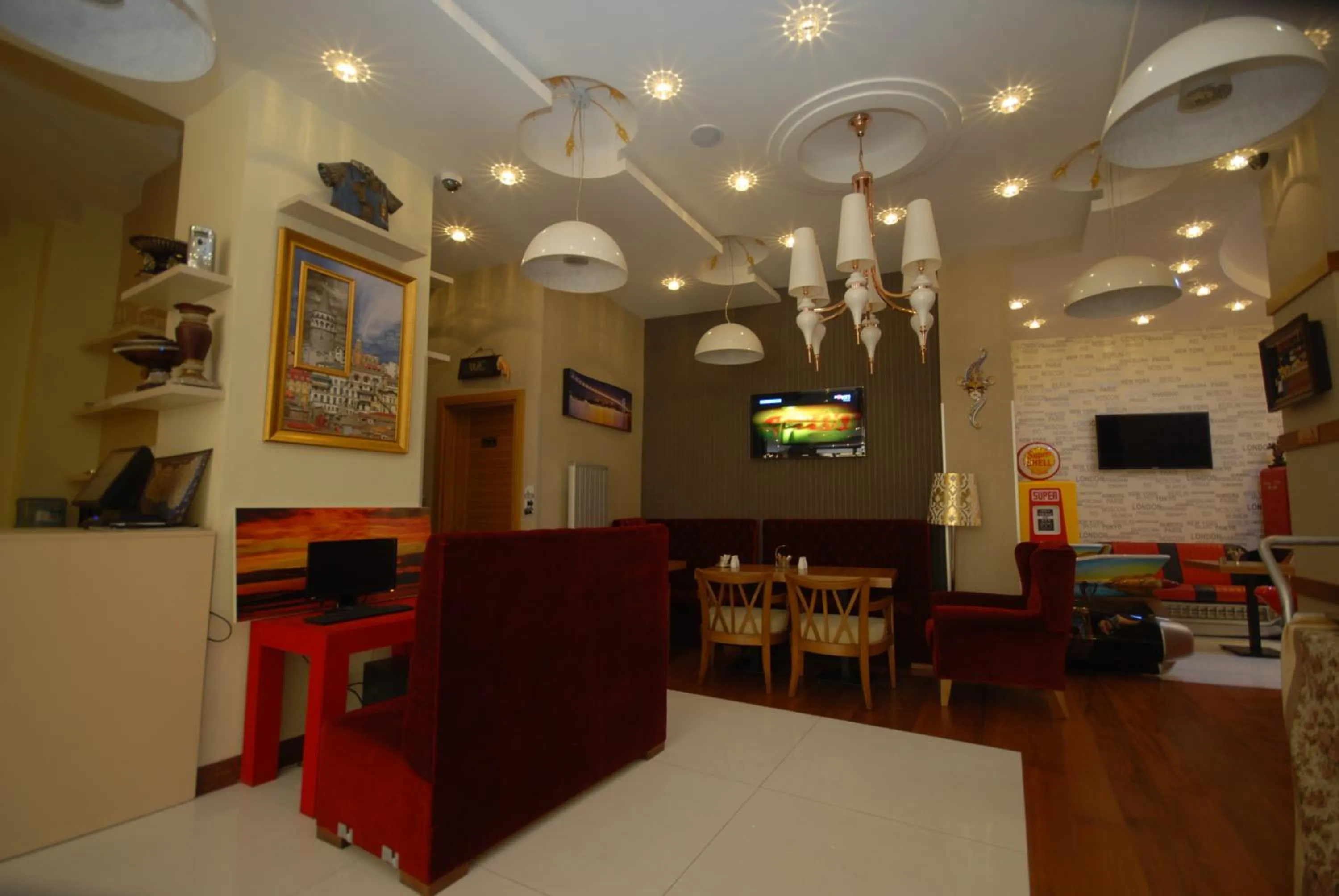 Restaurant/places to eat in Galata Palace Hotel