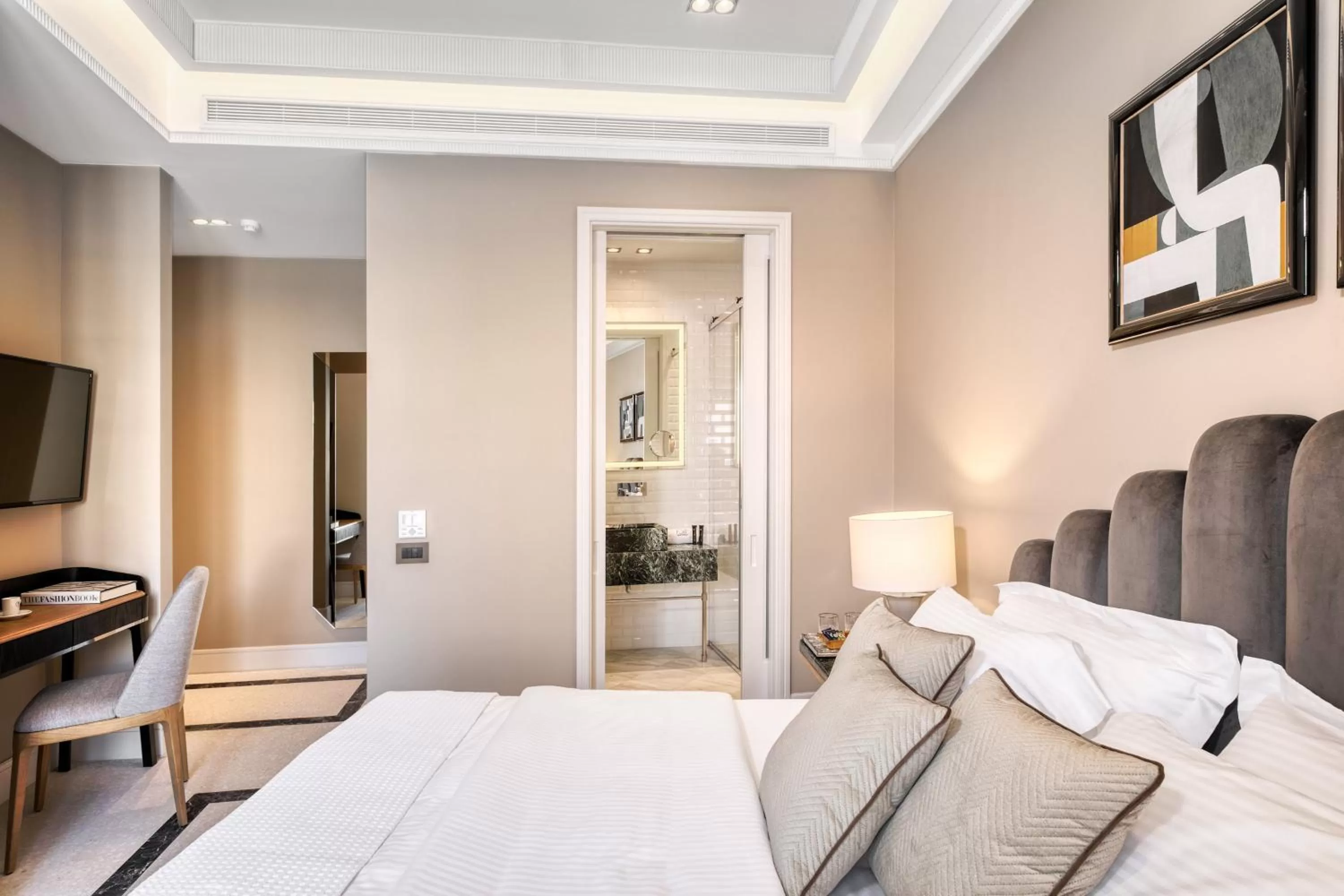 Bed in Athenian Foss