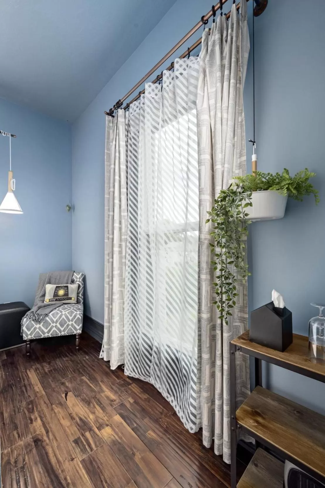 Seating area in The Wesley Walla Walla