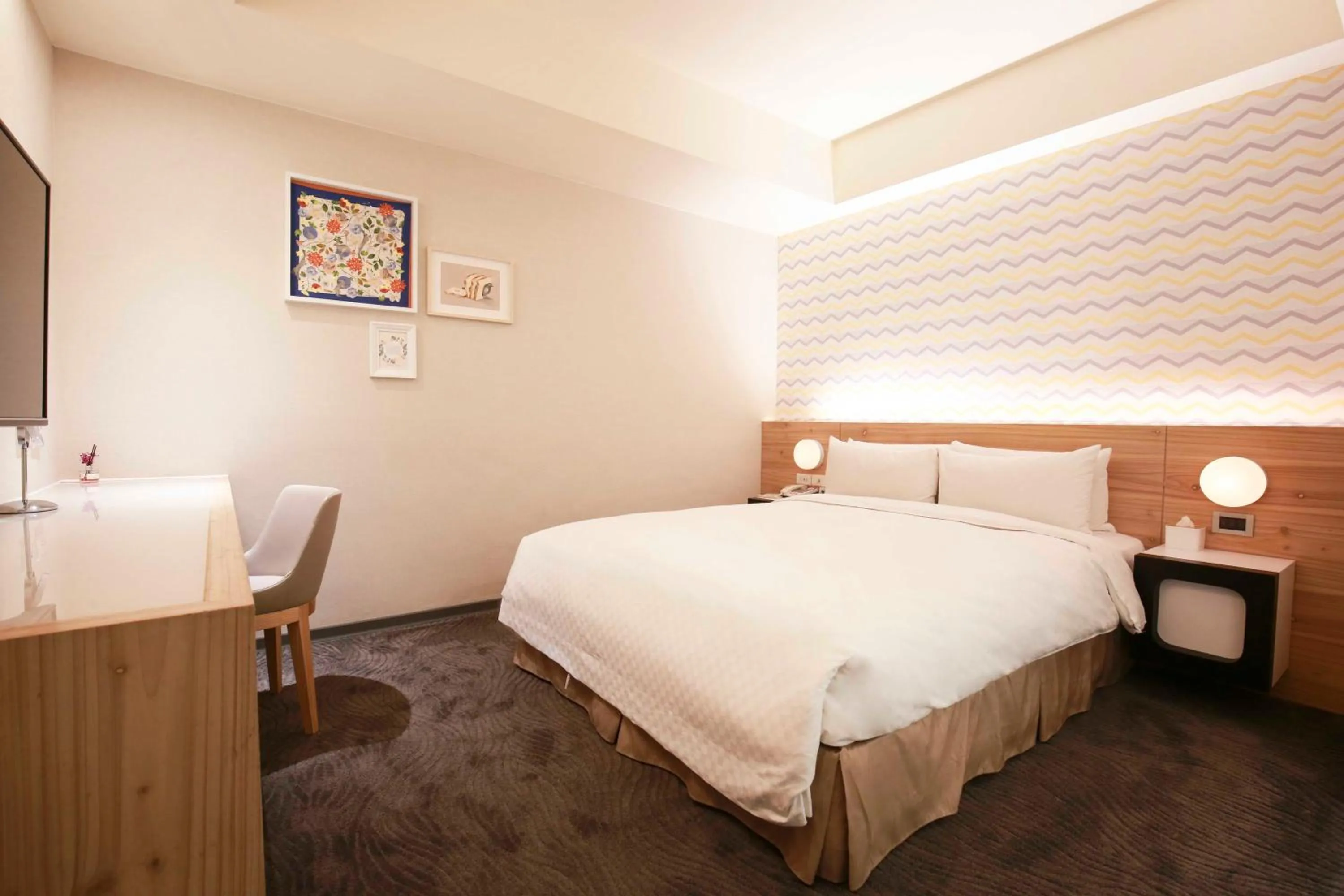 Photo of the whole room, Bed in Dandy Hotel-Daan Park Branch