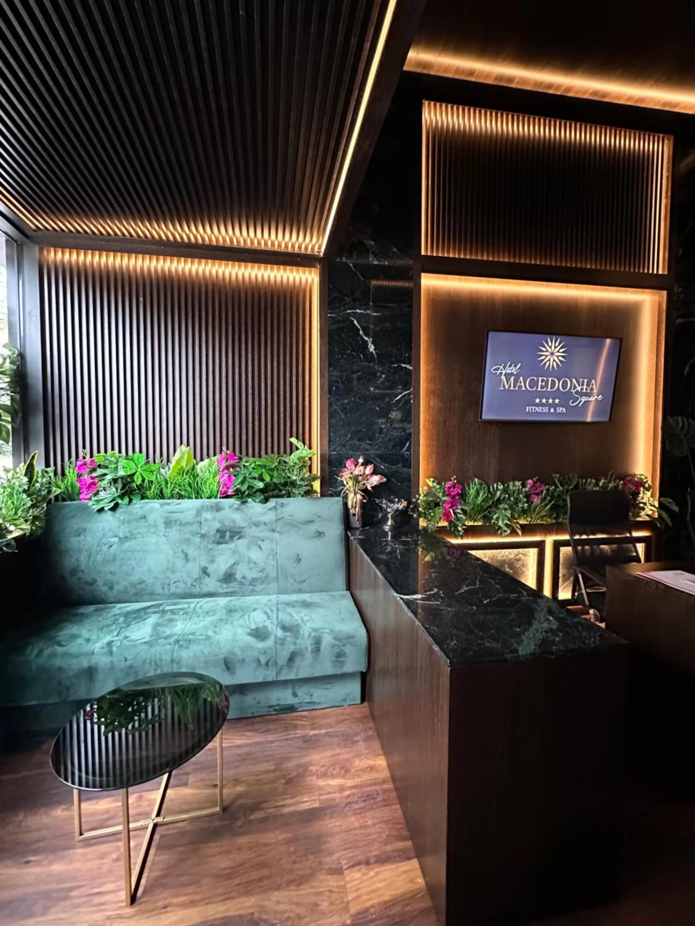 Property building in Hotel Macedonia Square