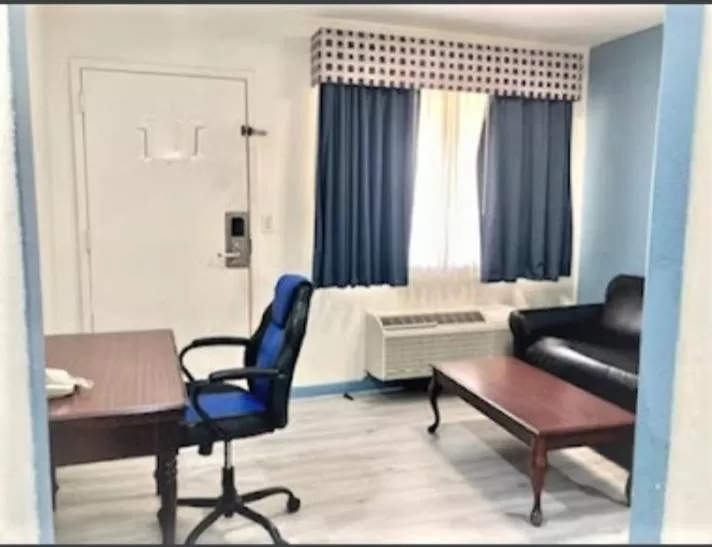 Americas Best Value Inn and Suites Houston/Northwest Brookhollow