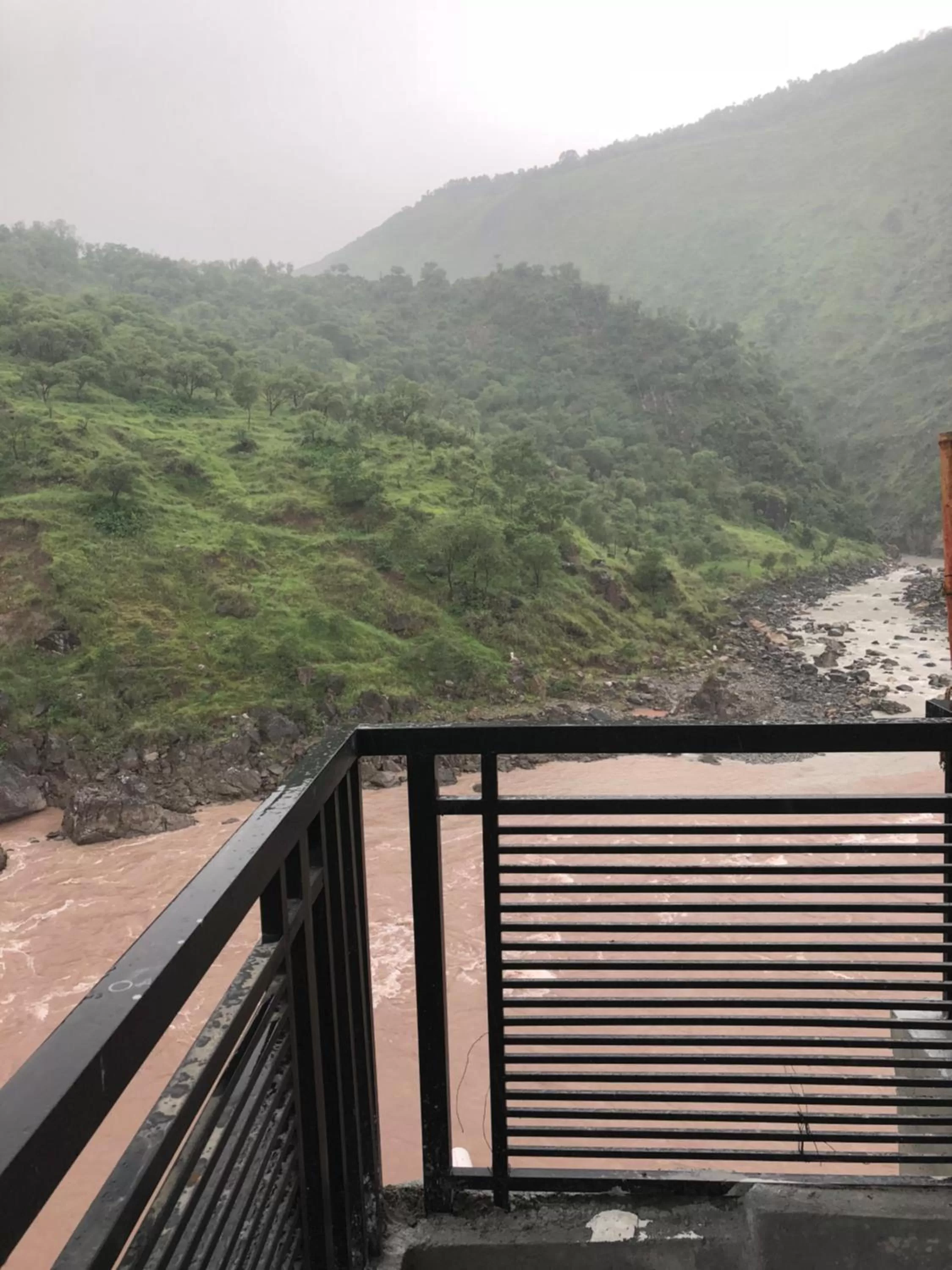 Balcony/Terrace in Hotel La Orilla Muzaffarabad