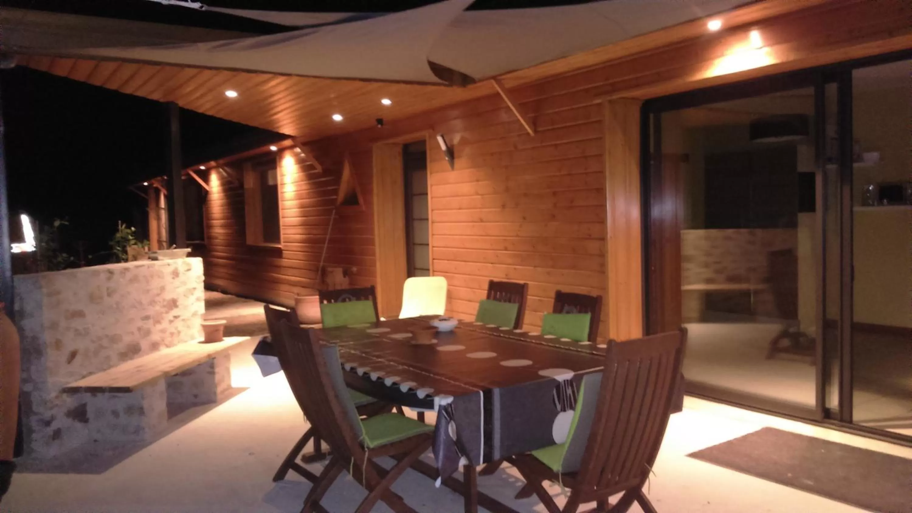 Property building in la chambre du clos Barriant