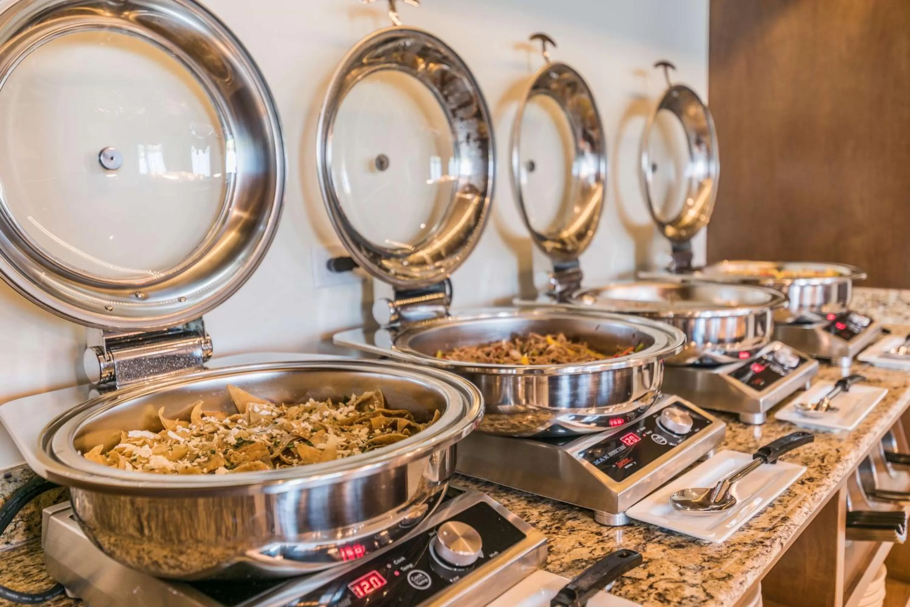 Restaurant/places to eat in Hampton Inn & Suites by Hilton Salamanca Bajio