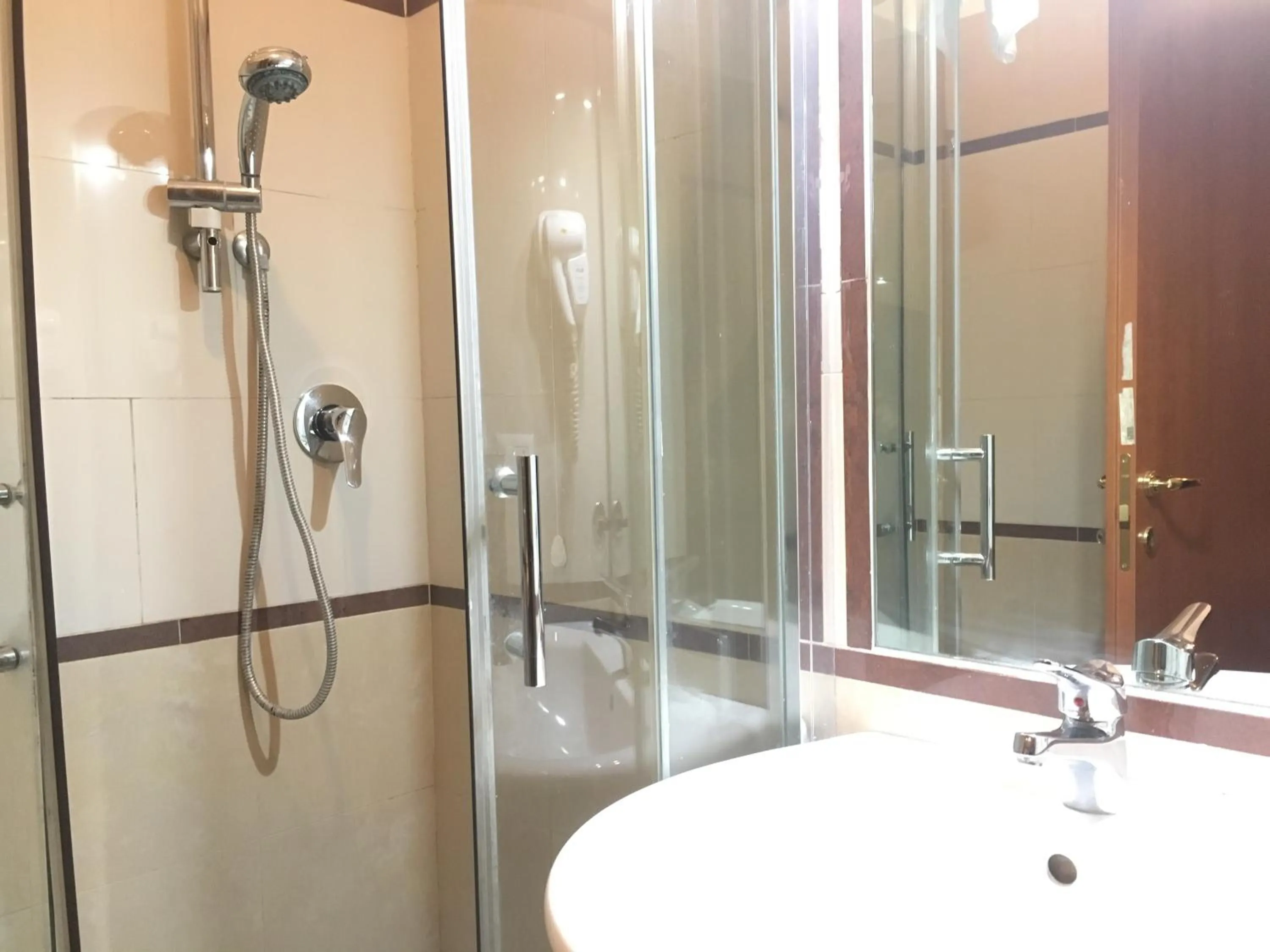 Bathroom in Toffa Place In Rome