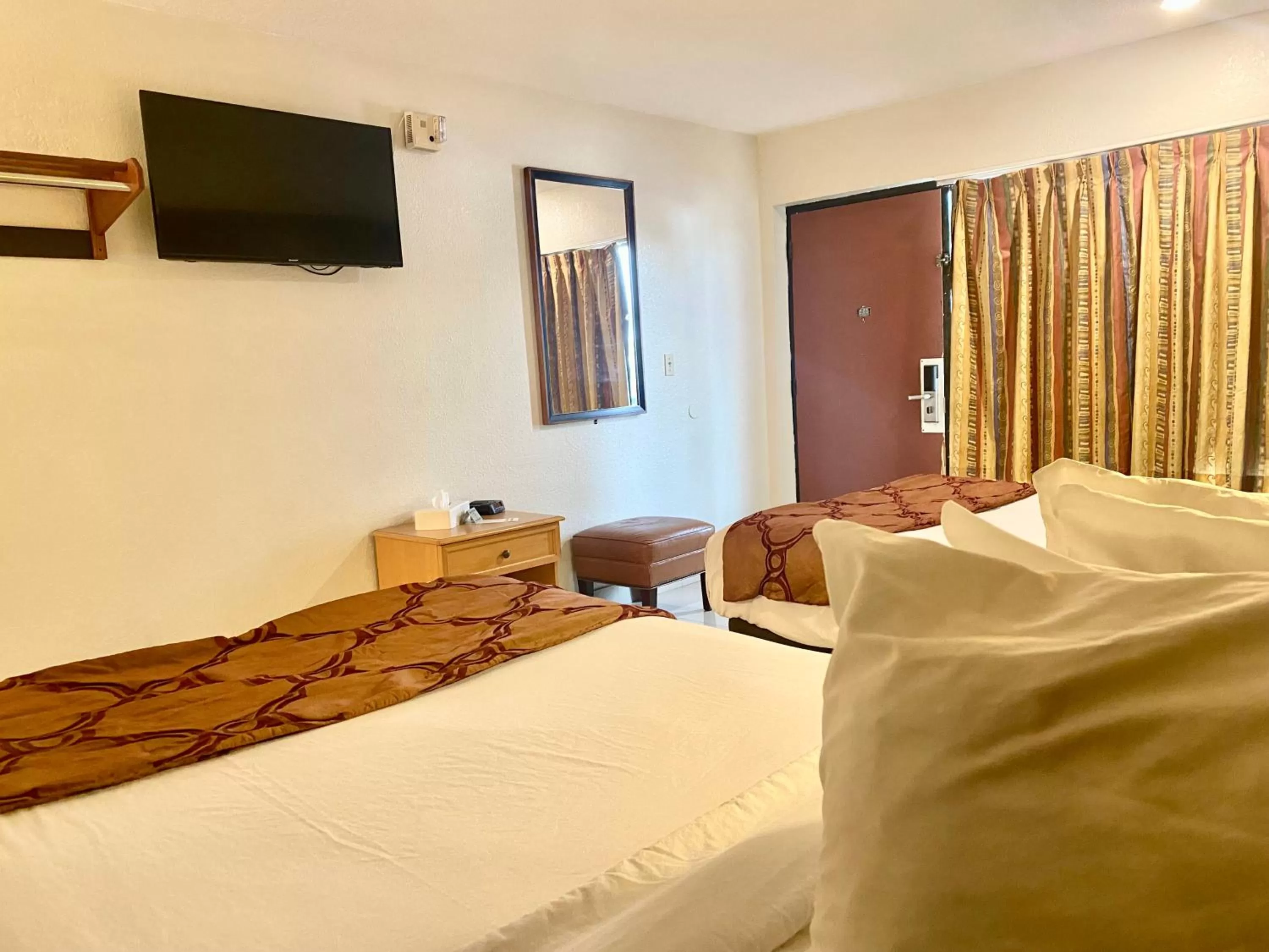 TV and multimedia, Bed in Garden Inn of Homestead