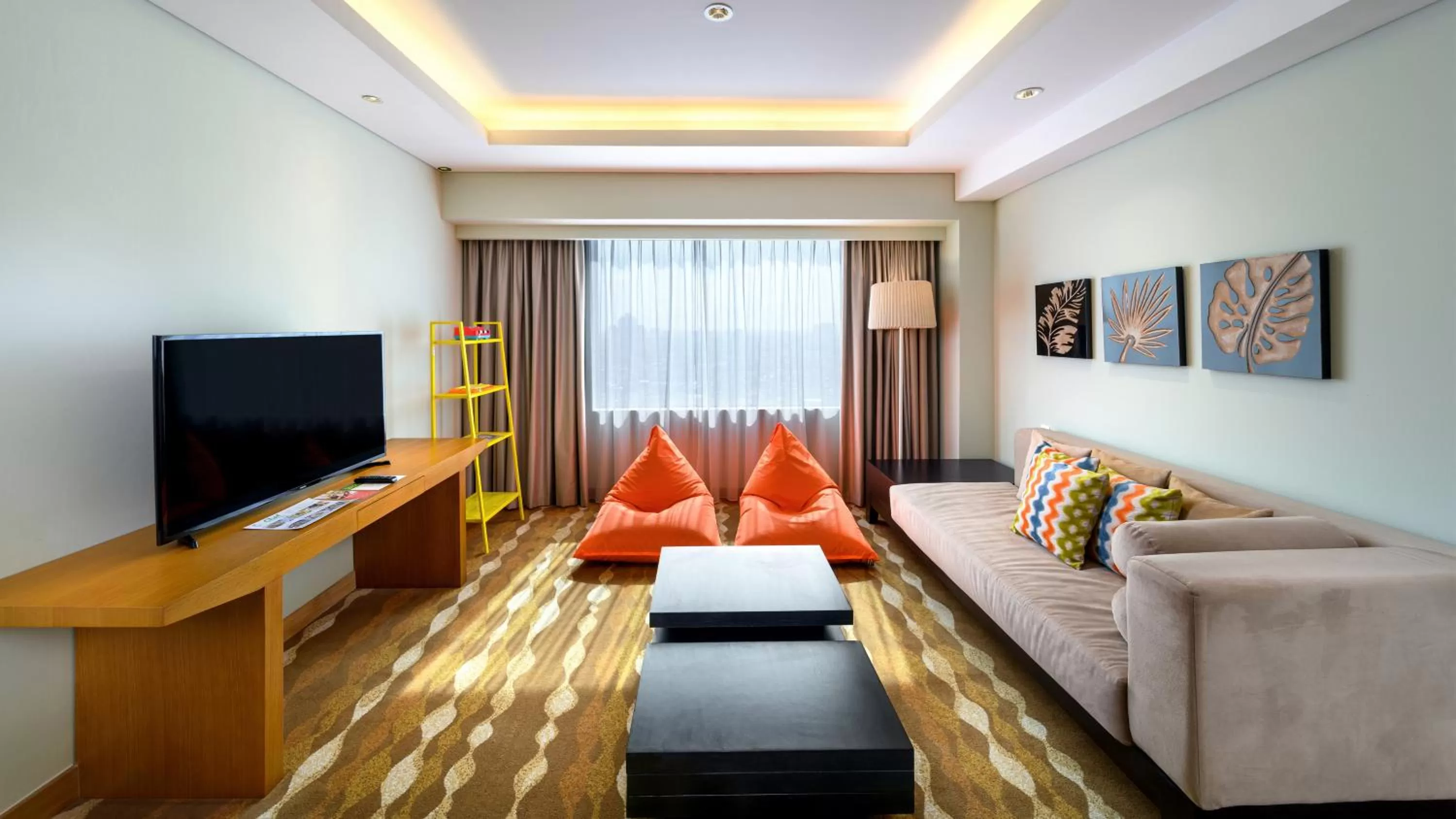 TV and multimedia in Holiday Inn & Suites Jakarta Gajah Mada by IHG