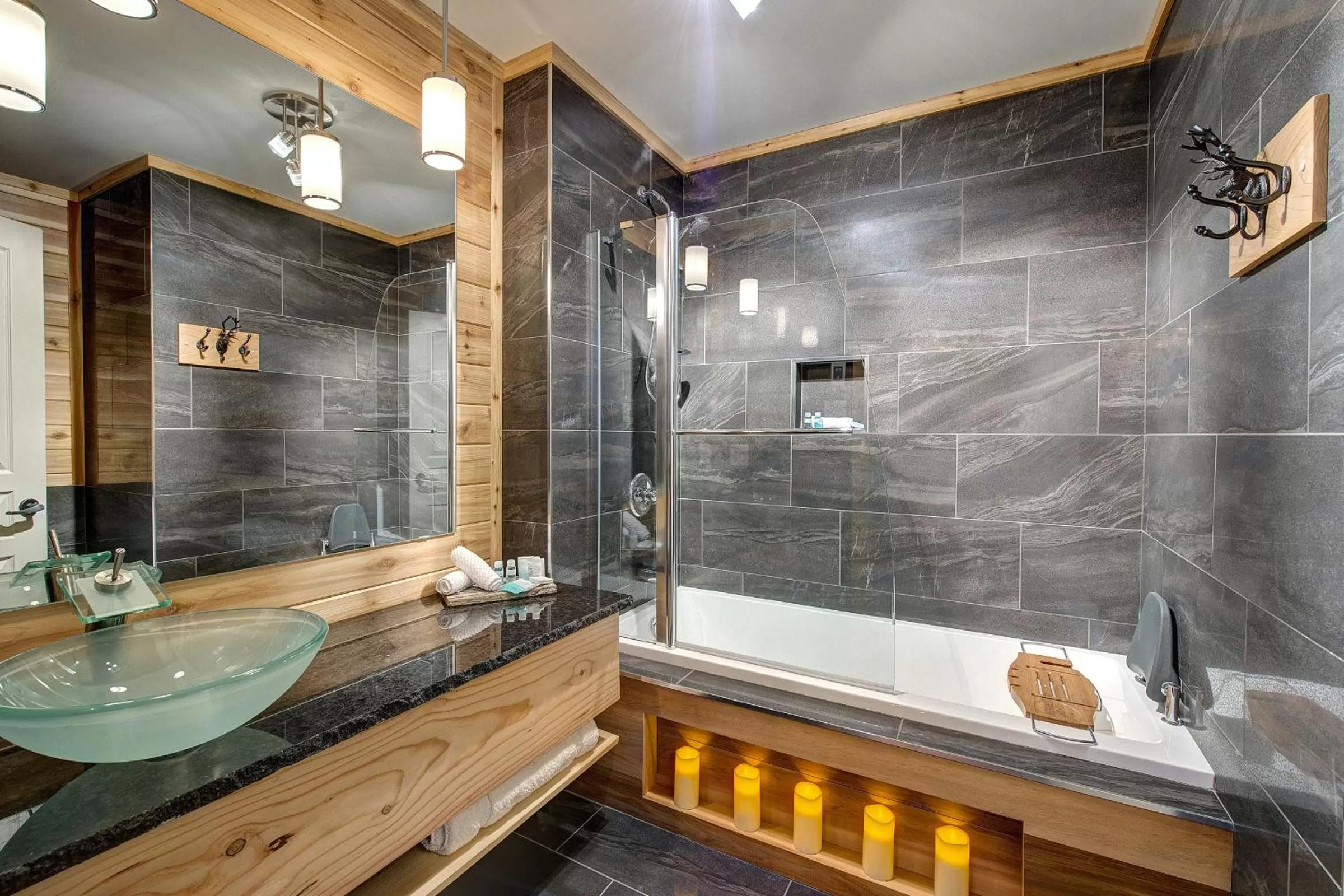 Shower in Auberge le Cosy Tremblant