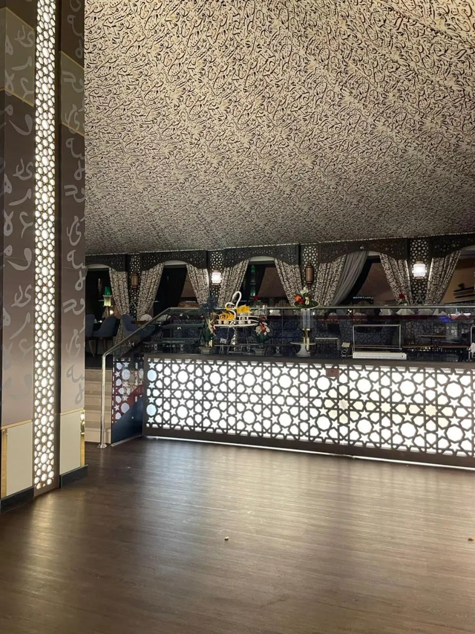 Restaurant/places to eat in Rua Al Hijrah Hotel