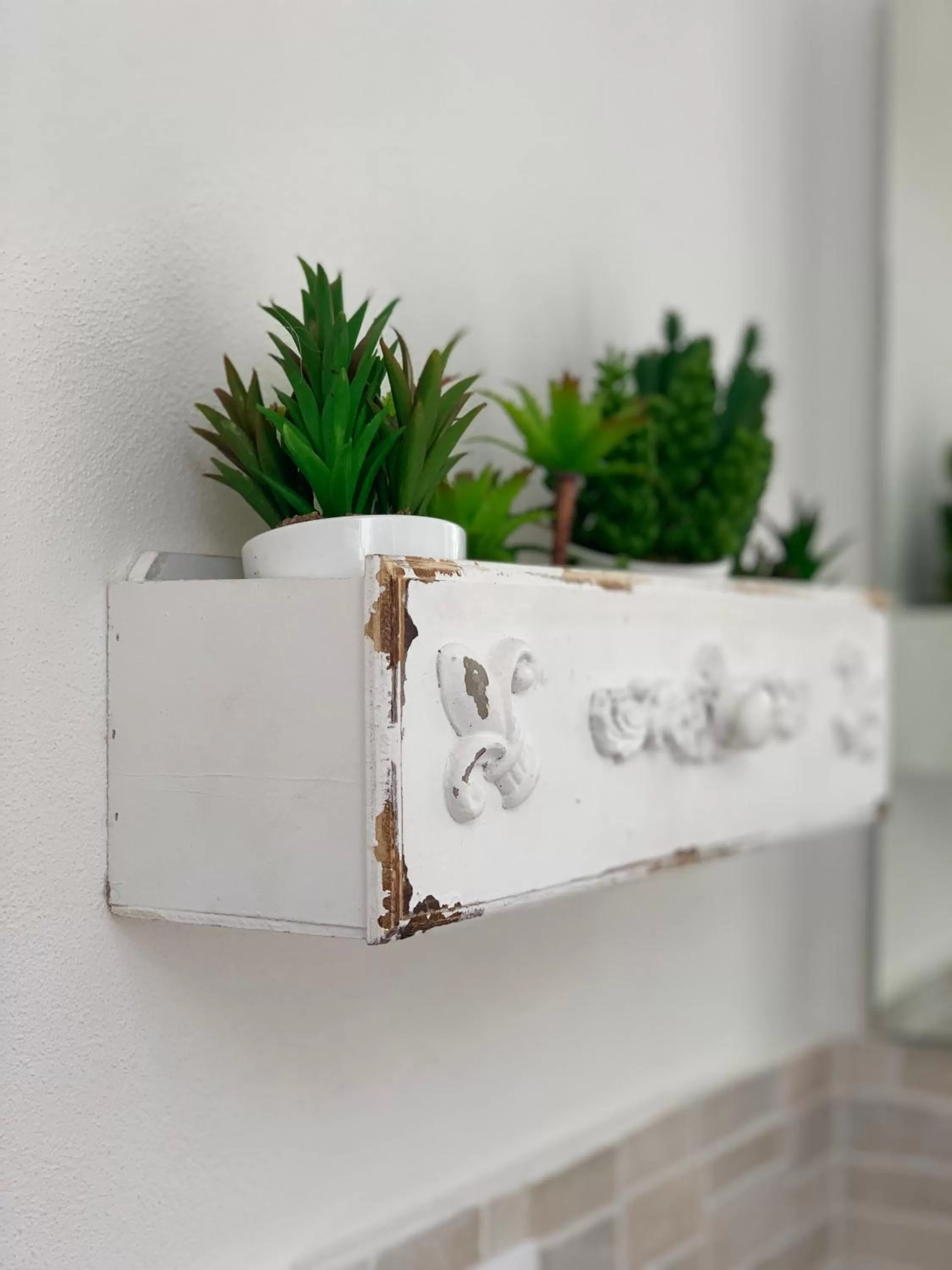 Decorative detail in B&B ALVINO