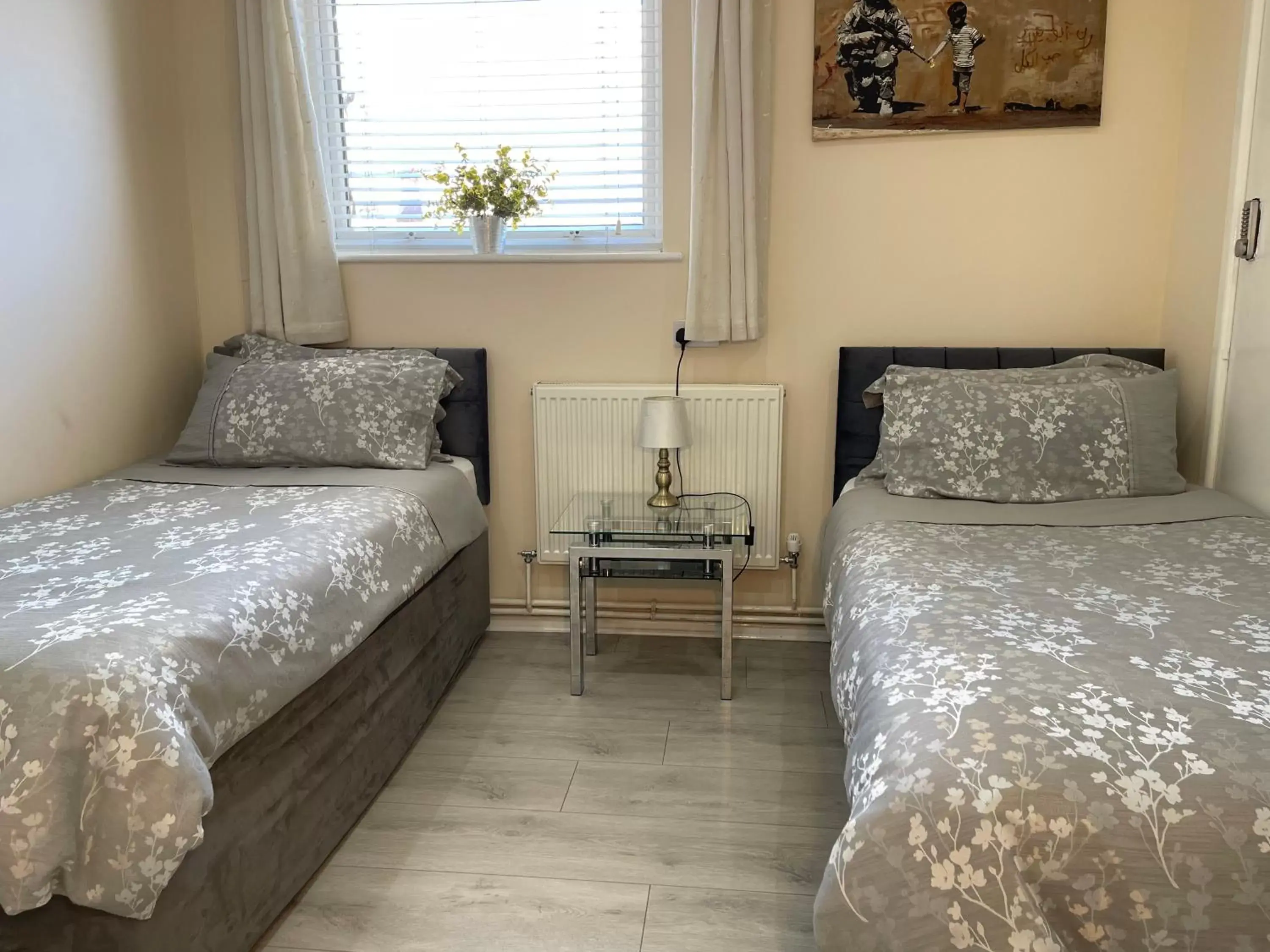 Deluxe Single Room with Shared Bathroom in The Goodlife Guesthouse Deluxe Single Room with Shared Bathroom in The Goodlife Guesthouse